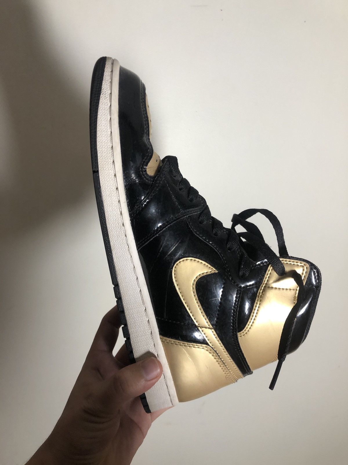 Jordan Brand × Nike Nike/Air Jordan 1 Retro High OG NRG - Gold Toe Size US 10 / EU 43 - 10 Thumbnail