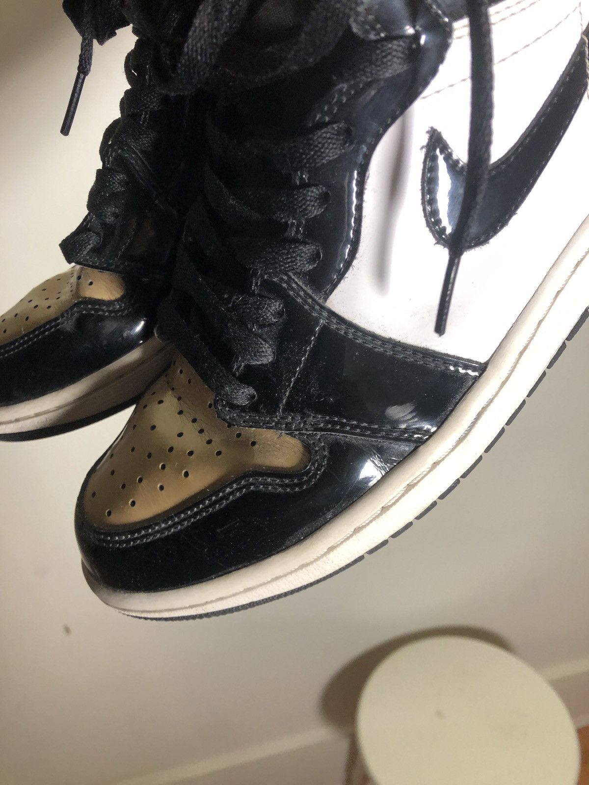 Jordan Brand × Nike Nike/Air Jordan 1 Retro High OG NRG - Gold Toe Size US 10 / EU 43 - 7 Thumbnail