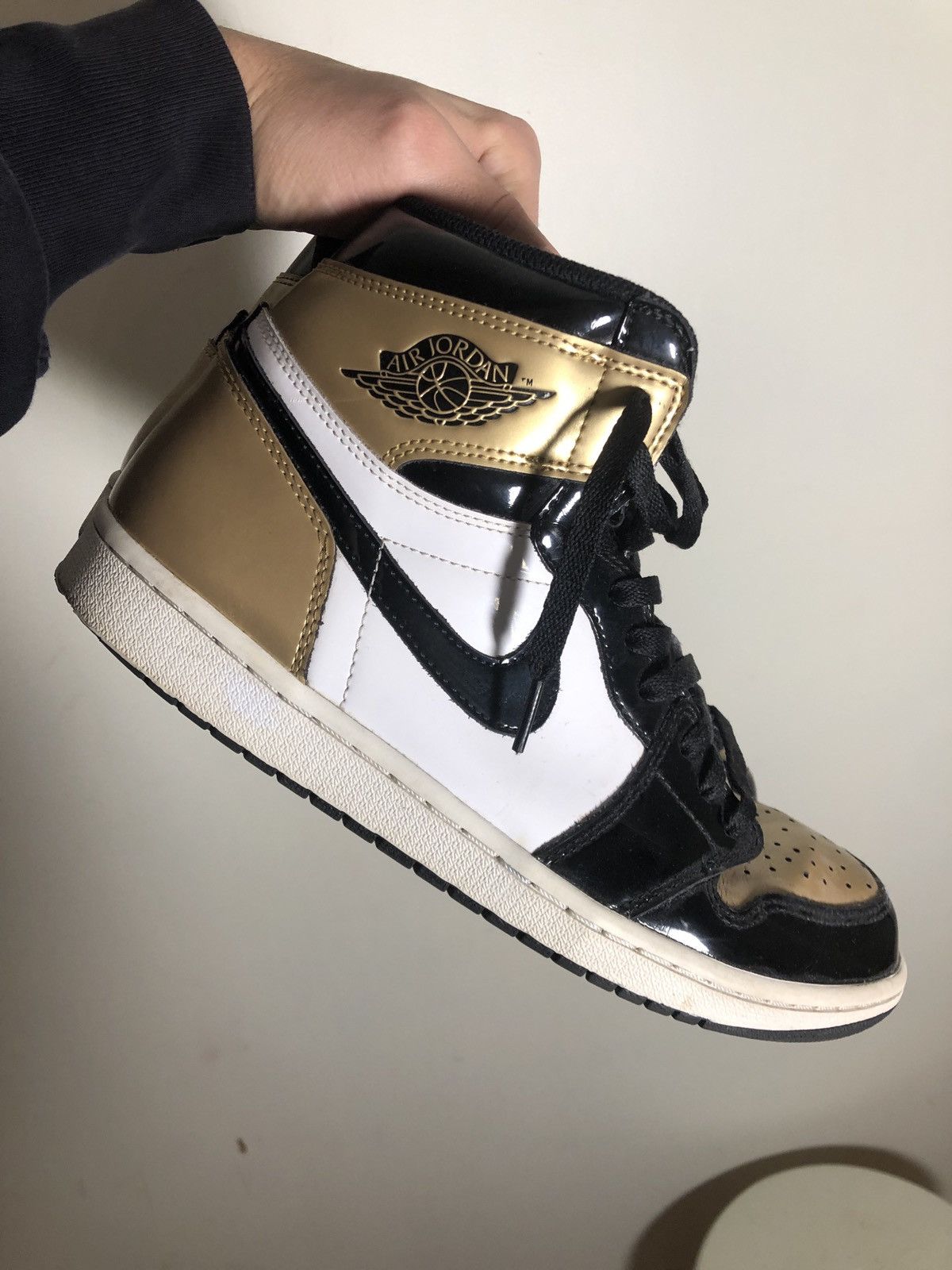 Jordan Brand × Nike Nike/Air Jordan 1 Retro High OG NRG - Gold Toe Size US 10 / EU 43 - 1 Thumbnail