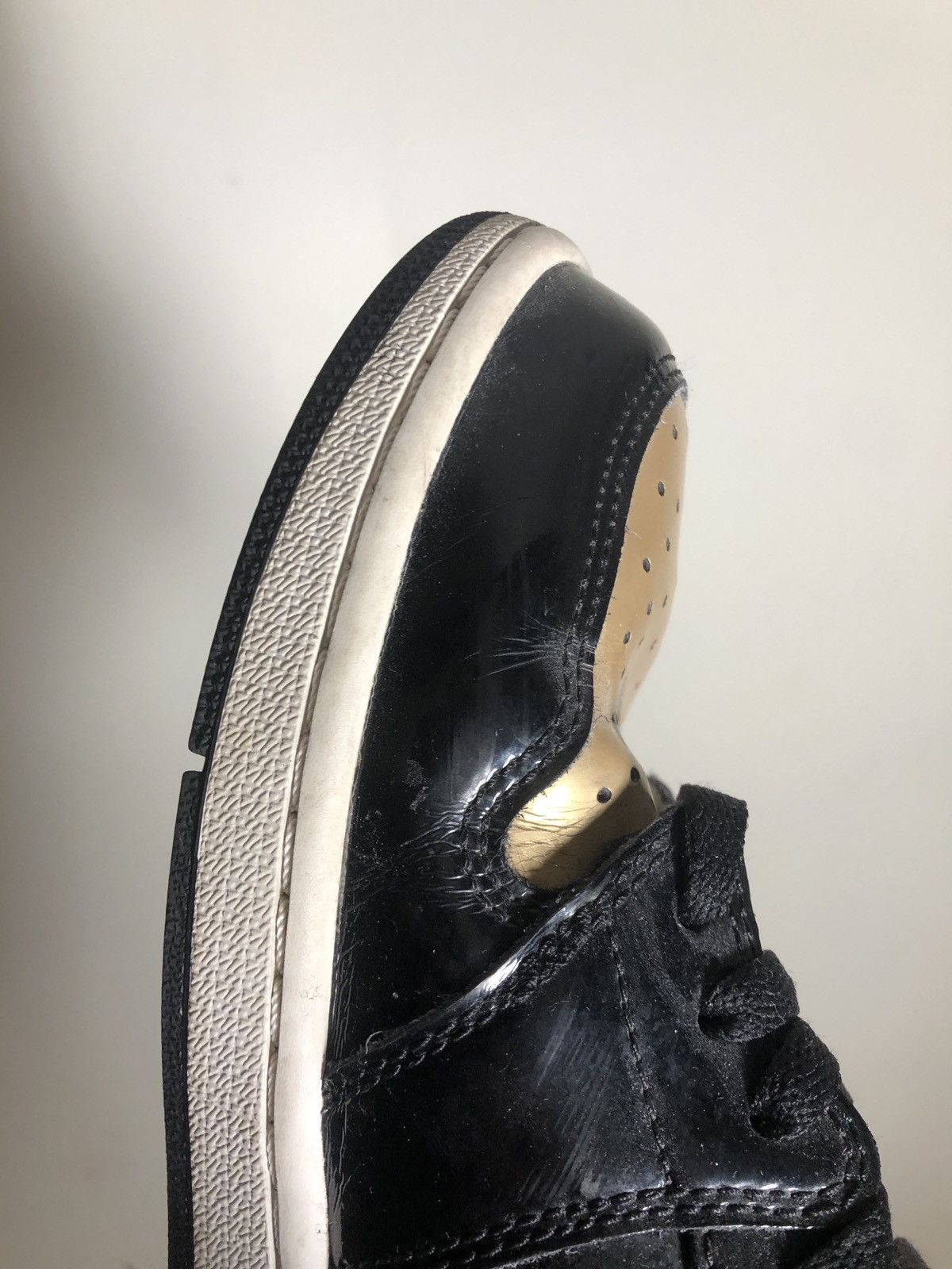 Jordan Brand × Nike Nike/Air Jordan 1 Retro High OG NRG - Gold Toe Size US 10 / EU 43 - 12 Thumbnail