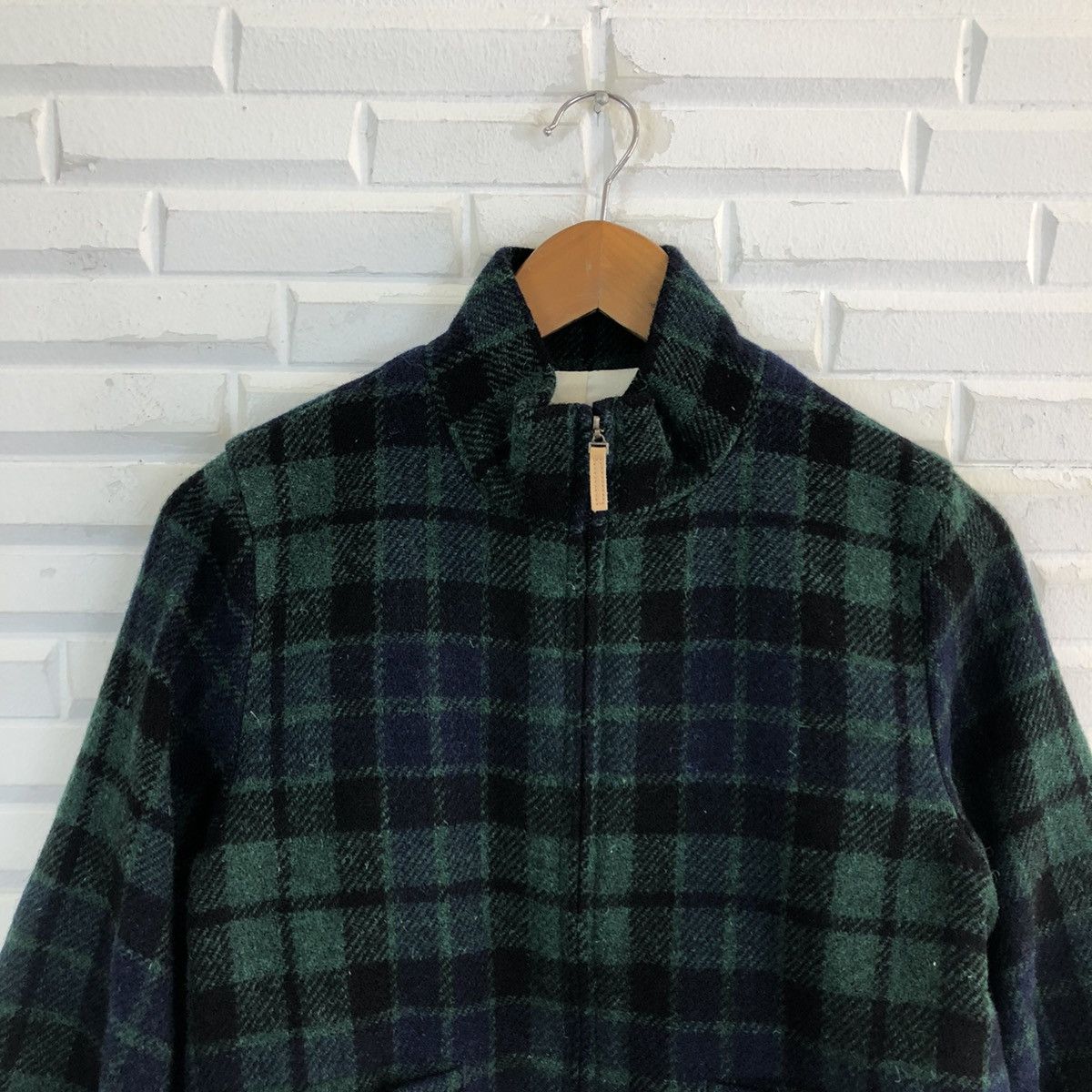 Harris Tweed VINTAGE CROPPED WOOL JACKET TARTAN DESIGN HARRIS TWEED Size US M / EU 48-50 / 2 - 3 Thumbnail