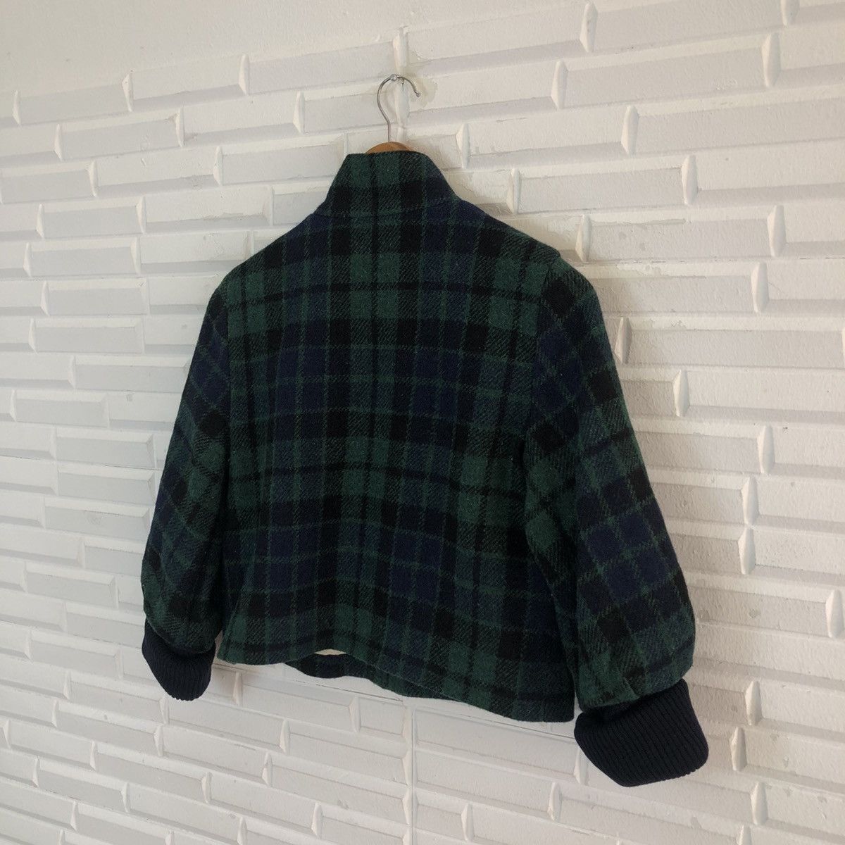 Harris Tweed VINTAGE CROPPED WOOL JACKET TARTAN DESIGN HARRIS TWEED Size US M / EU 48-50 / 2 - 9 Thumbnail