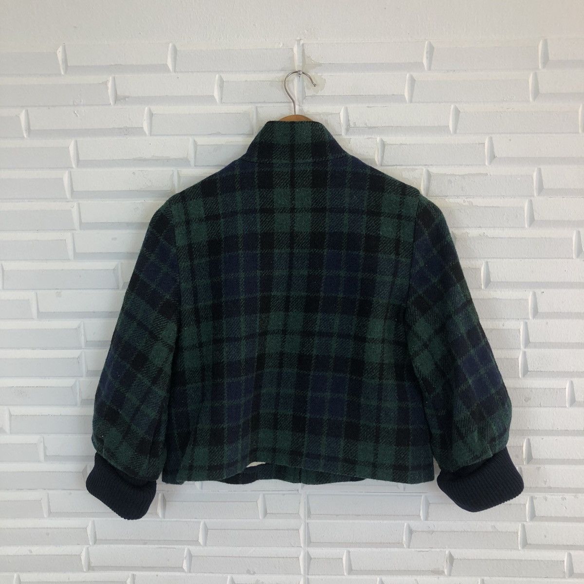 Harris Tweed VINTAGE CROPPED WOOL JACKET TARTAN DESIGN HARRIS TWEED Size US M / EU 48-50 / 2 - 8 Thumbnail
