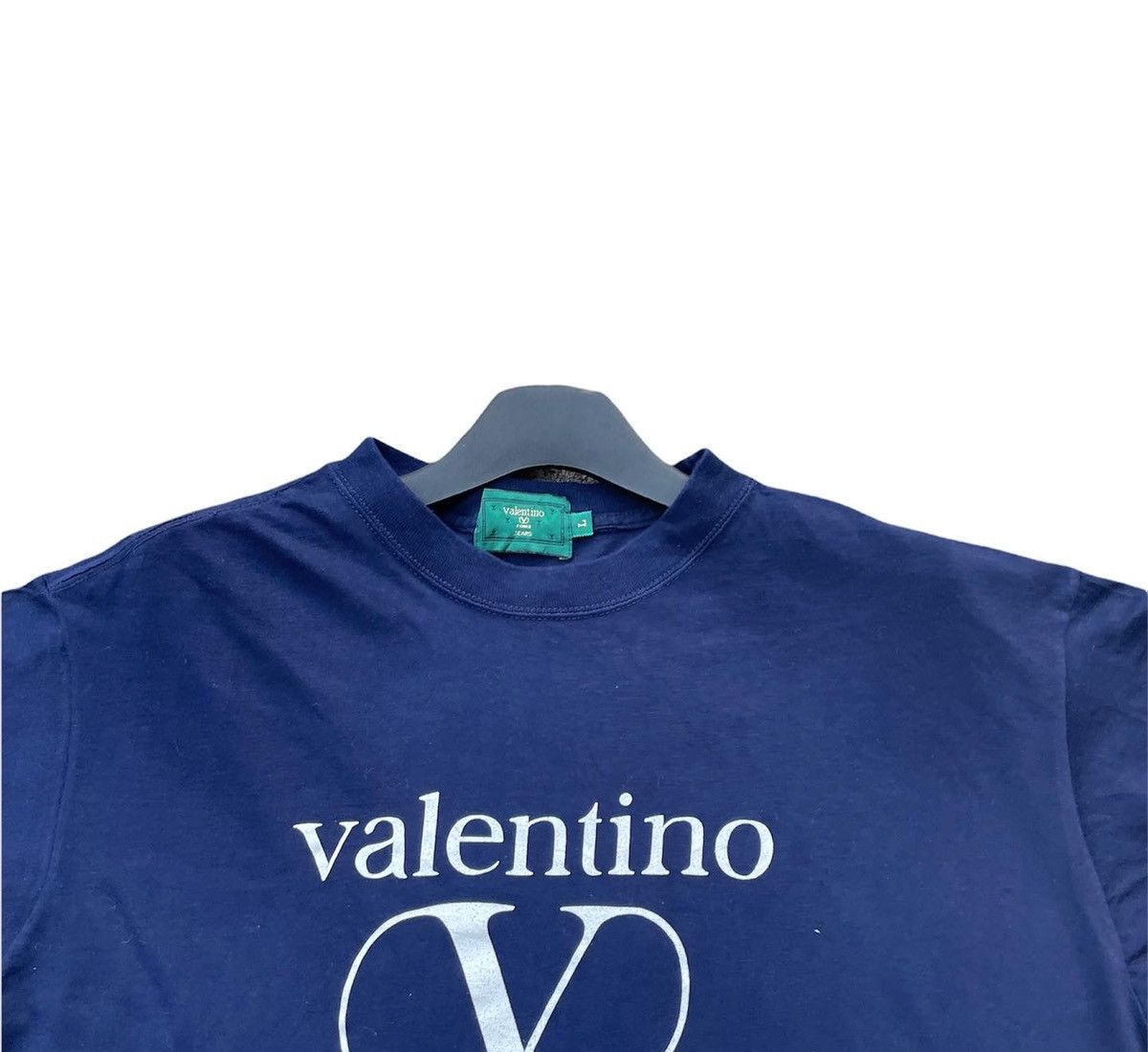 Designer Vintage Valentino Spellout Logo Tshirt Size US XL / EU 56 / 4 - 3 Thumbnail