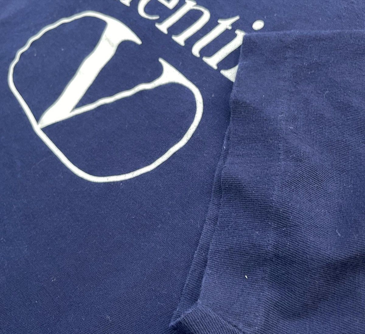 Designer Vintage Valentino Spellout Logo Tshirt Size US XL / EU 56 / 4 - 8 Thumbnail