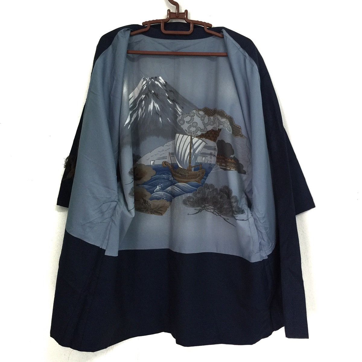 Japanese Brand Dark blue kimono nice design inside... Size US XL / EU 56 / 4 - 1 Thumbnail