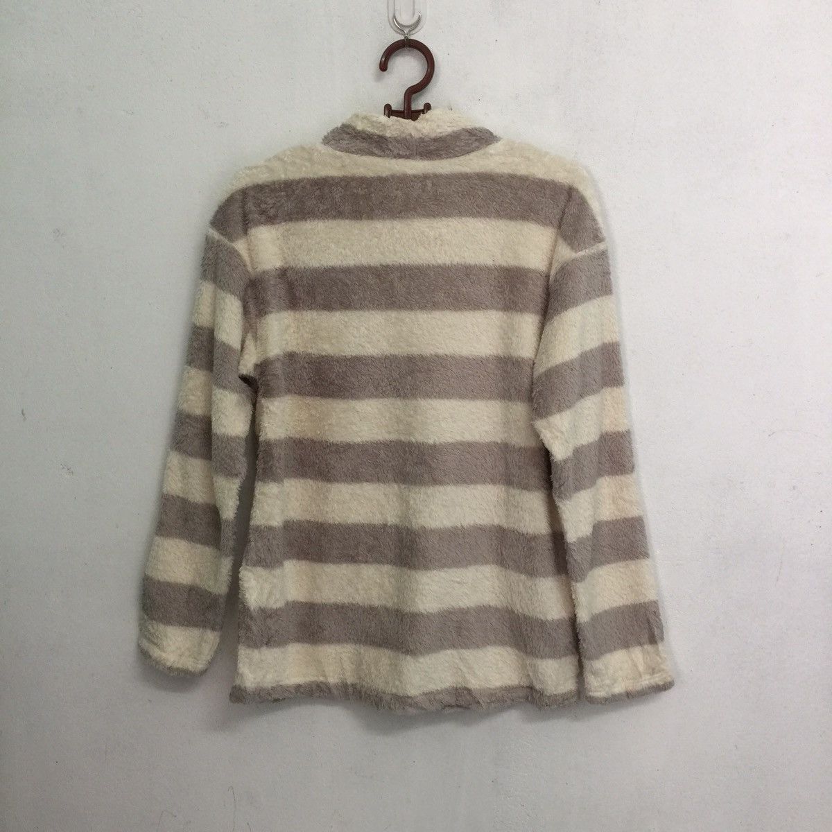 Cartoon Network Winnie The Pooh Disney Uniqlo Crewneck Fleece Sweatshirt Size US S / EU 44-46 / 1 - 4 Thumbnail
