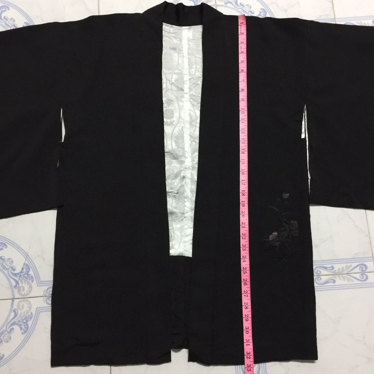 Japanese Brand Kimono Traditional Flowers Design Size US XL / EU 56 / 4 - 13 Thumbnail
