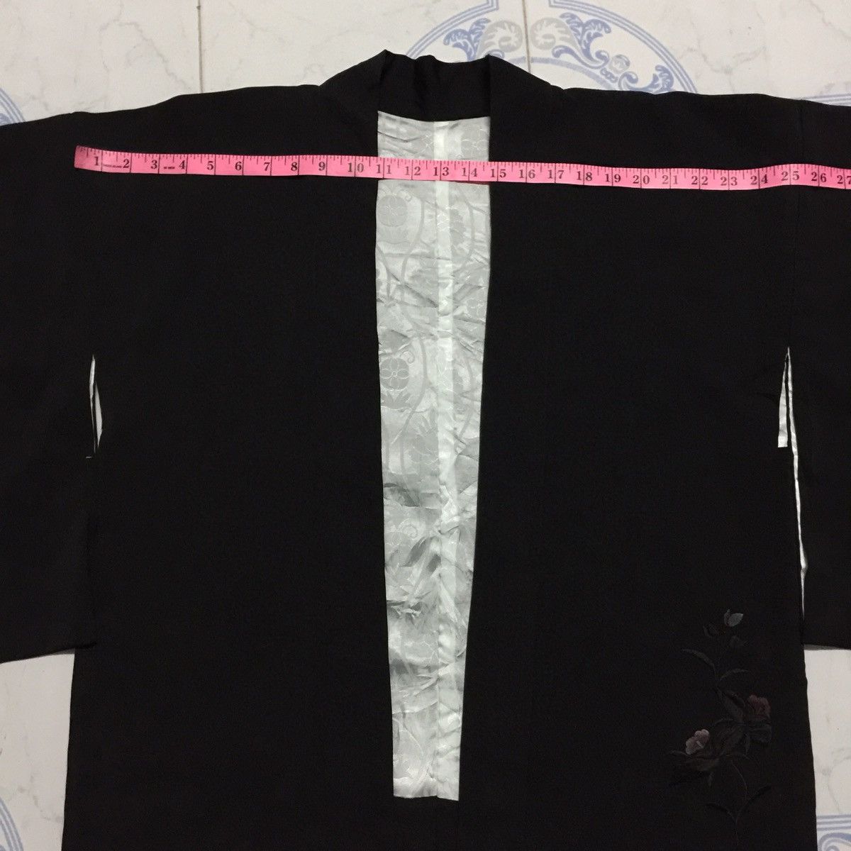 Japanese Brand Kimono Traditional Flowers Design Size US XL / EU 56 / 4 - 11 Thumbnail