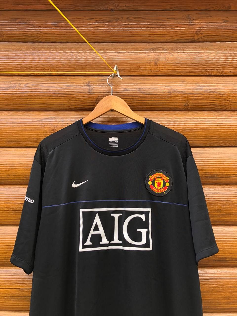 Nike Vintage Nike Manchester United AIG Home Shirt Jersey Size US XXL / EU 58 / 5 - 2 Thumbnail