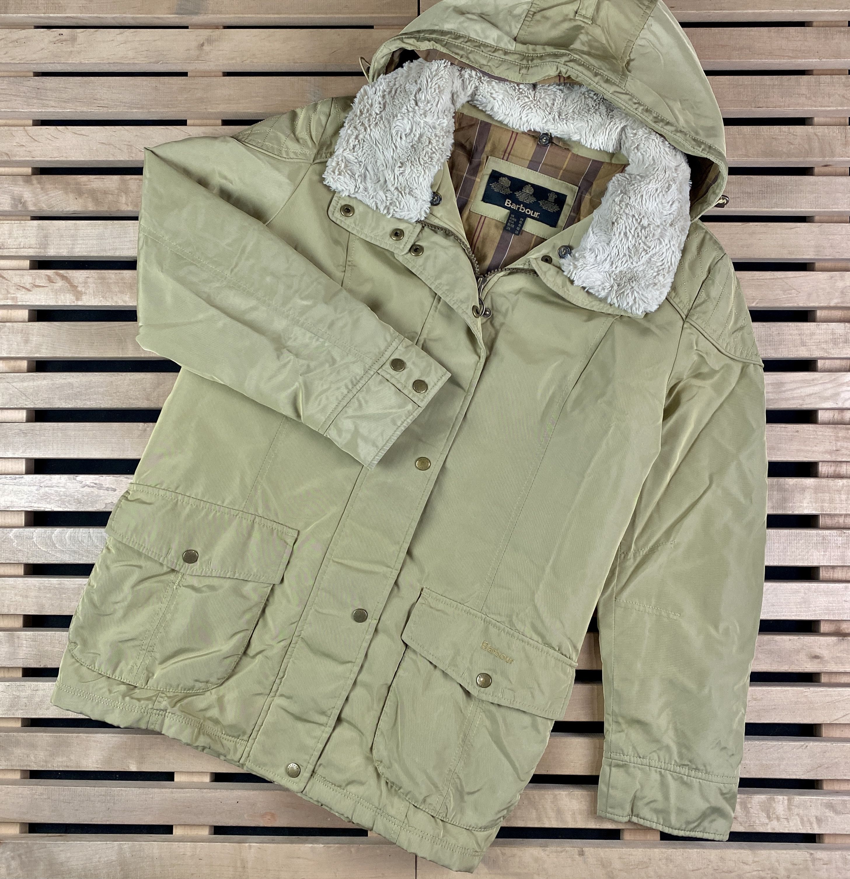 Barbour Womens Hooded Outlaw Jacket Barbour Waterproof Size UK 20 Size XXL / US 16-18 / IT 52-54 - 1 Thumbnail