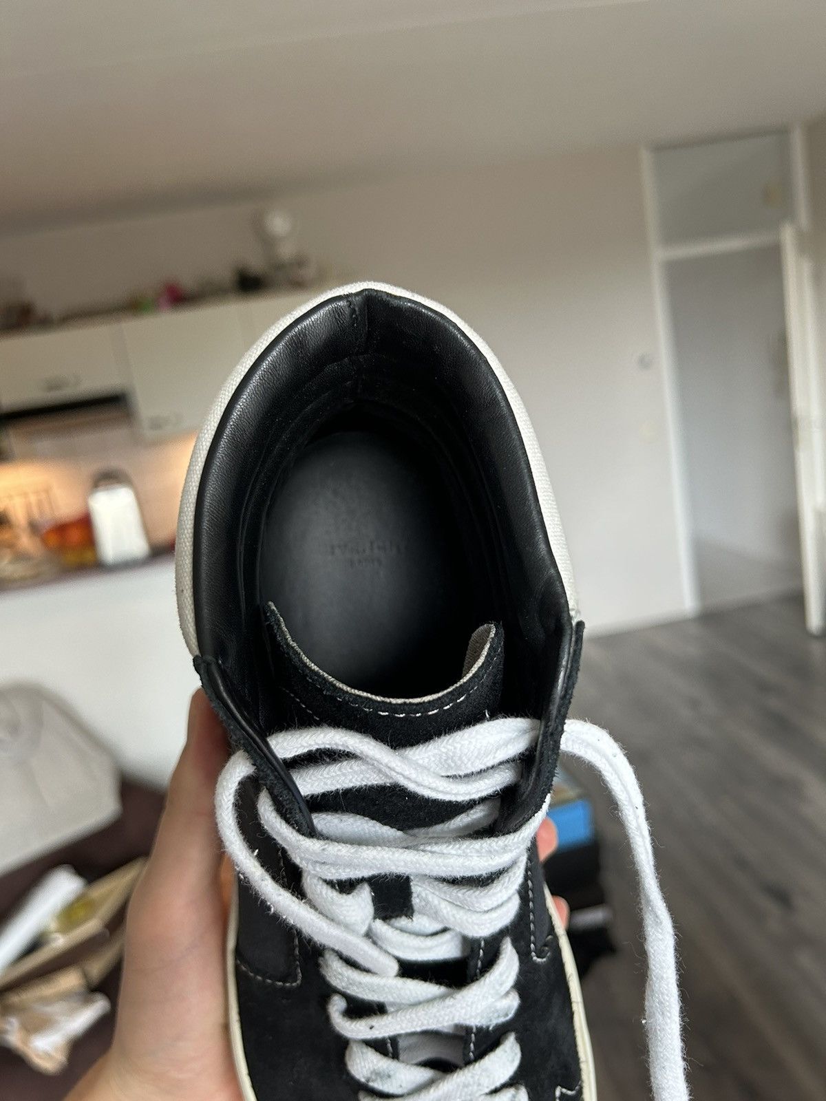 Givenchy Givenchy George V Mid Sneaker Size 42 Size US 9 / EU 42 - 15 Thumbnail
