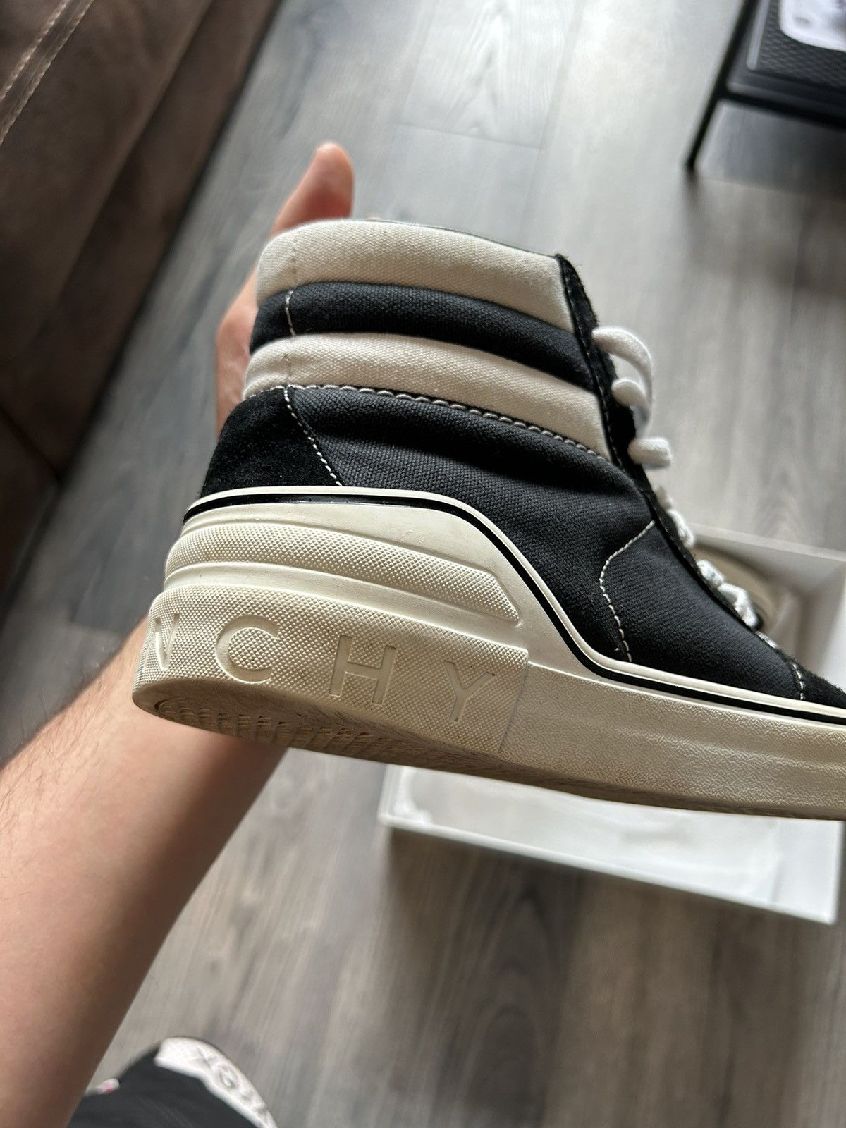 Givenchy Givenchy George V Mid Sneaker Size 42 Size US 9 / EU 42 - 5 Thumbnail
