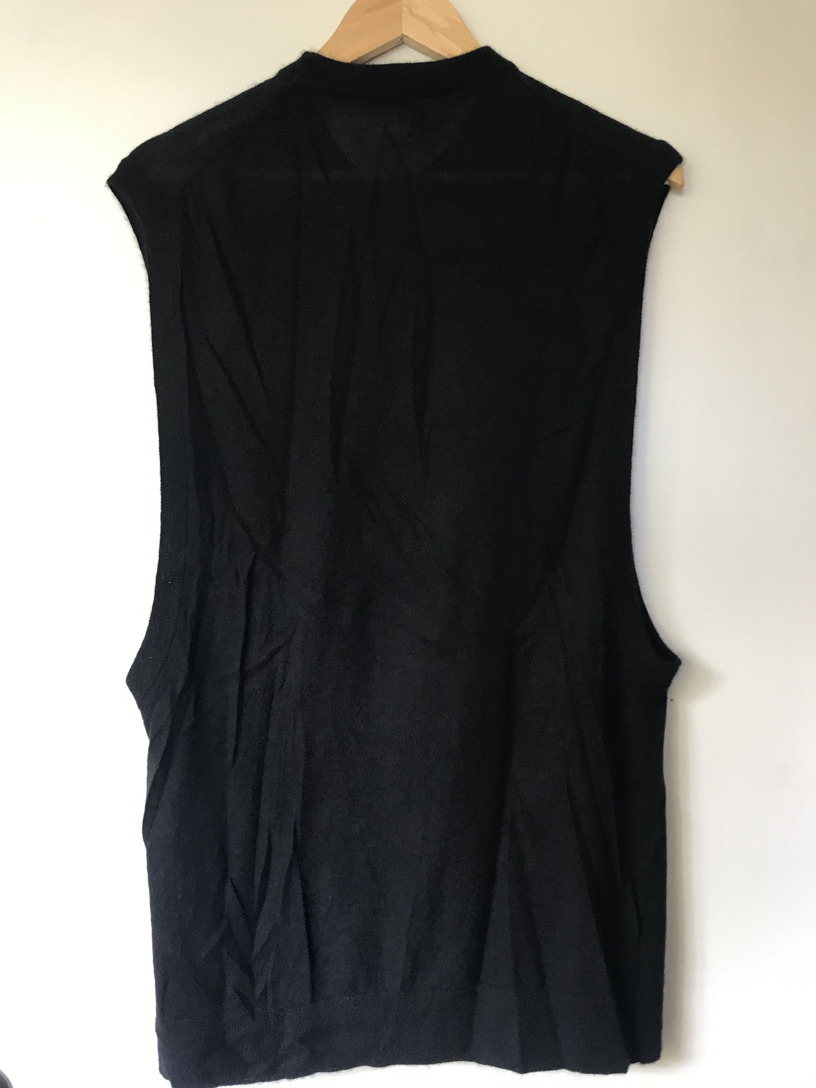 Acne Studios Acne 100% cashmere 'gangster' sleeveless knit Size US S / EU 44-46 / 1 - 5 Thumbnail