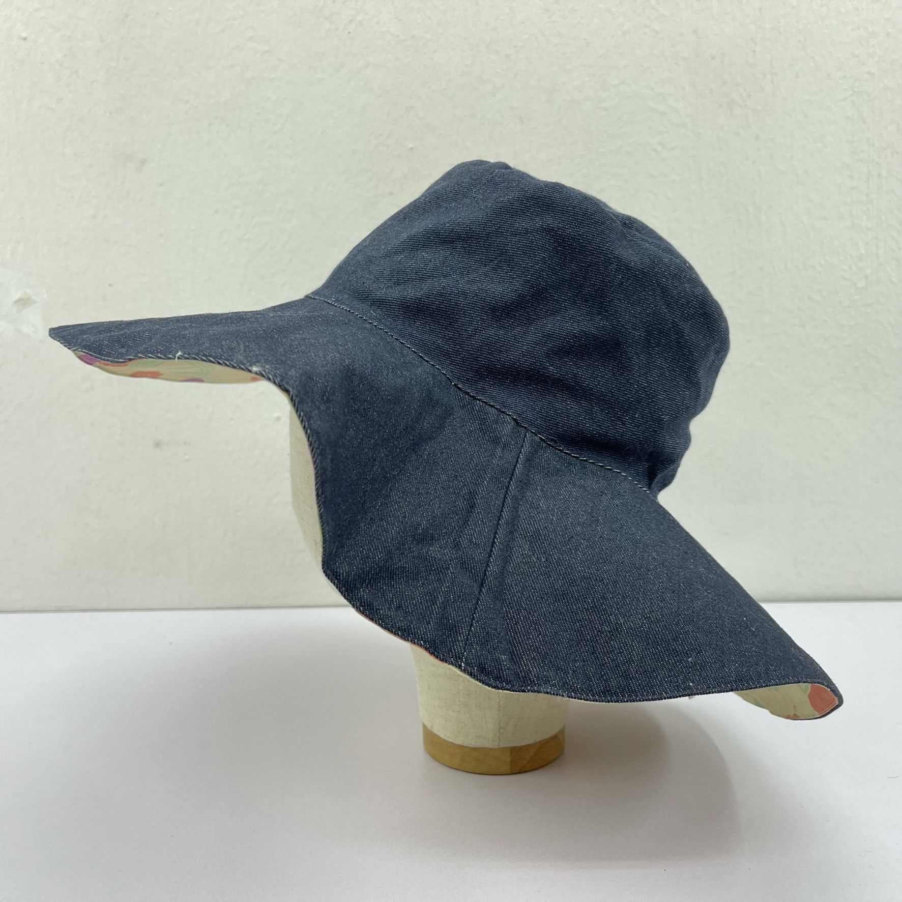 Other Unknown Reversible Nice Design Sun / Bucket Hats-BH3095 Size ONE SIZE - 4 Thumbnail