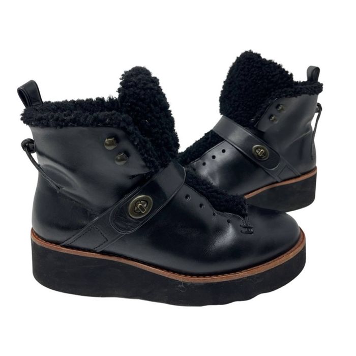 Coach urban hiker outlet black