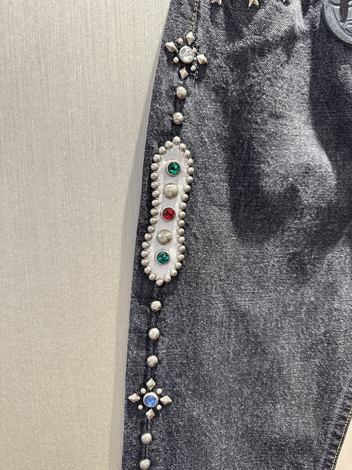 Hollywood Trading Company HTC IrregulaR HUMBLE Gemstone Studded Vintage Levi’s Jeans Size US 26 / EU 42 - 6 Thumbnail