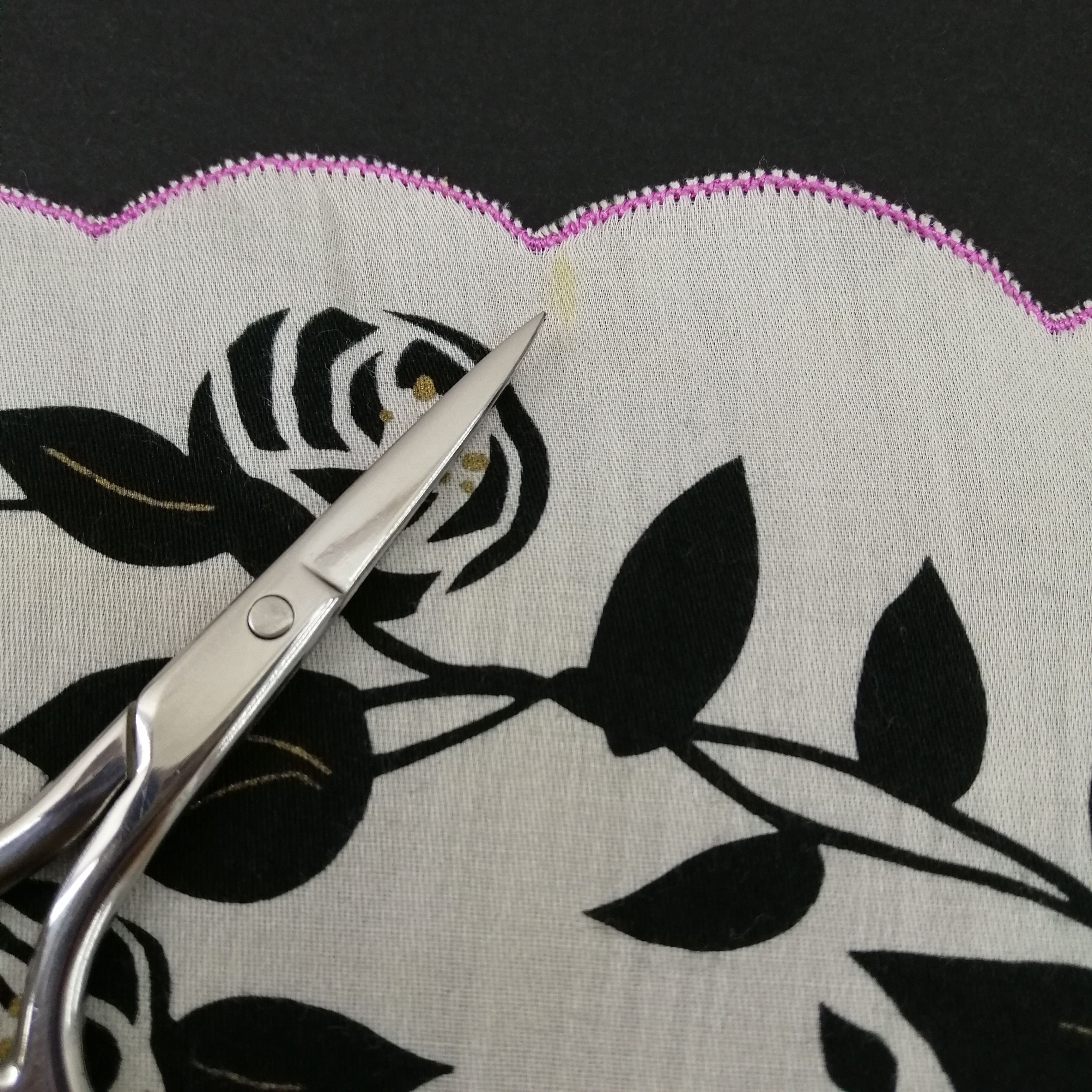 Vintage Anna Sui Handkerchief/Neckerchief/Bandana-KD3194 Size ONE SIZE - 6 Thumbnail