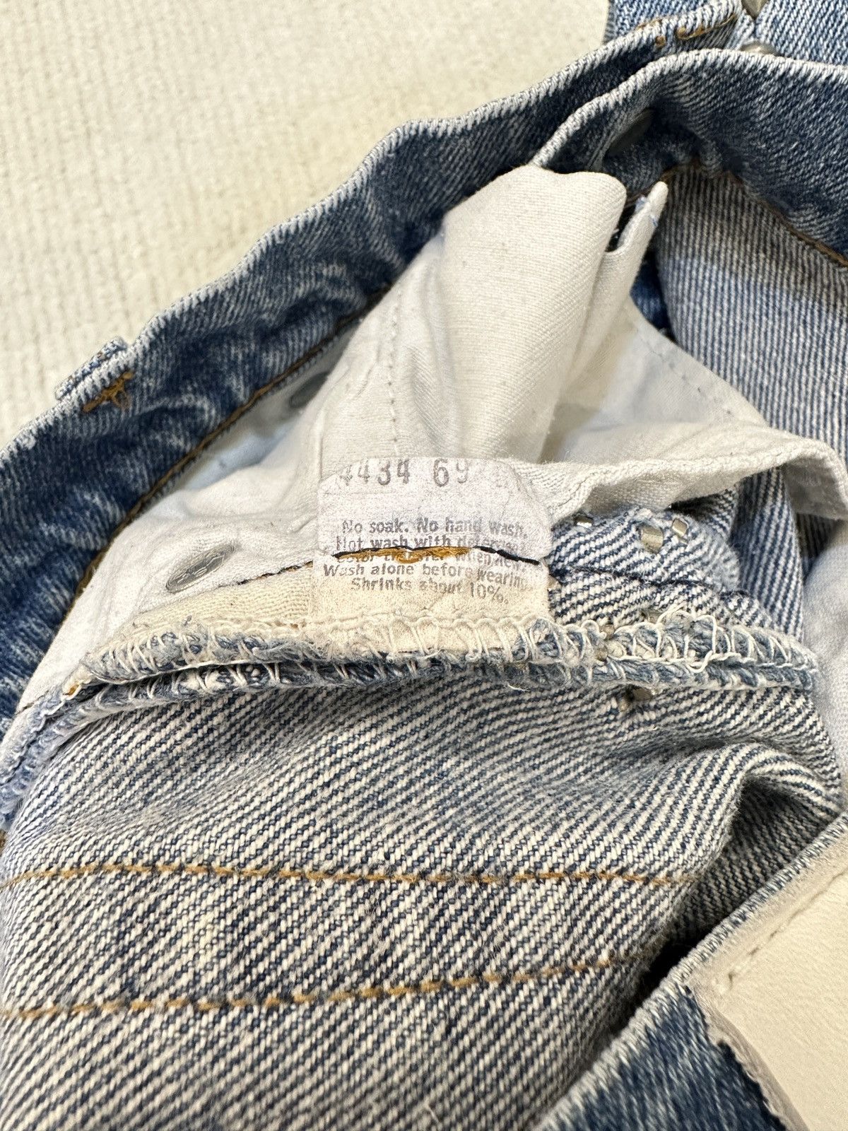 Hollywood Trading Company HTC IrregulaR HUMBLE Gemstone Studded Vintage Levi’s Jeans Size 26" / US 2 / IT 38 - 9 Thumbnail