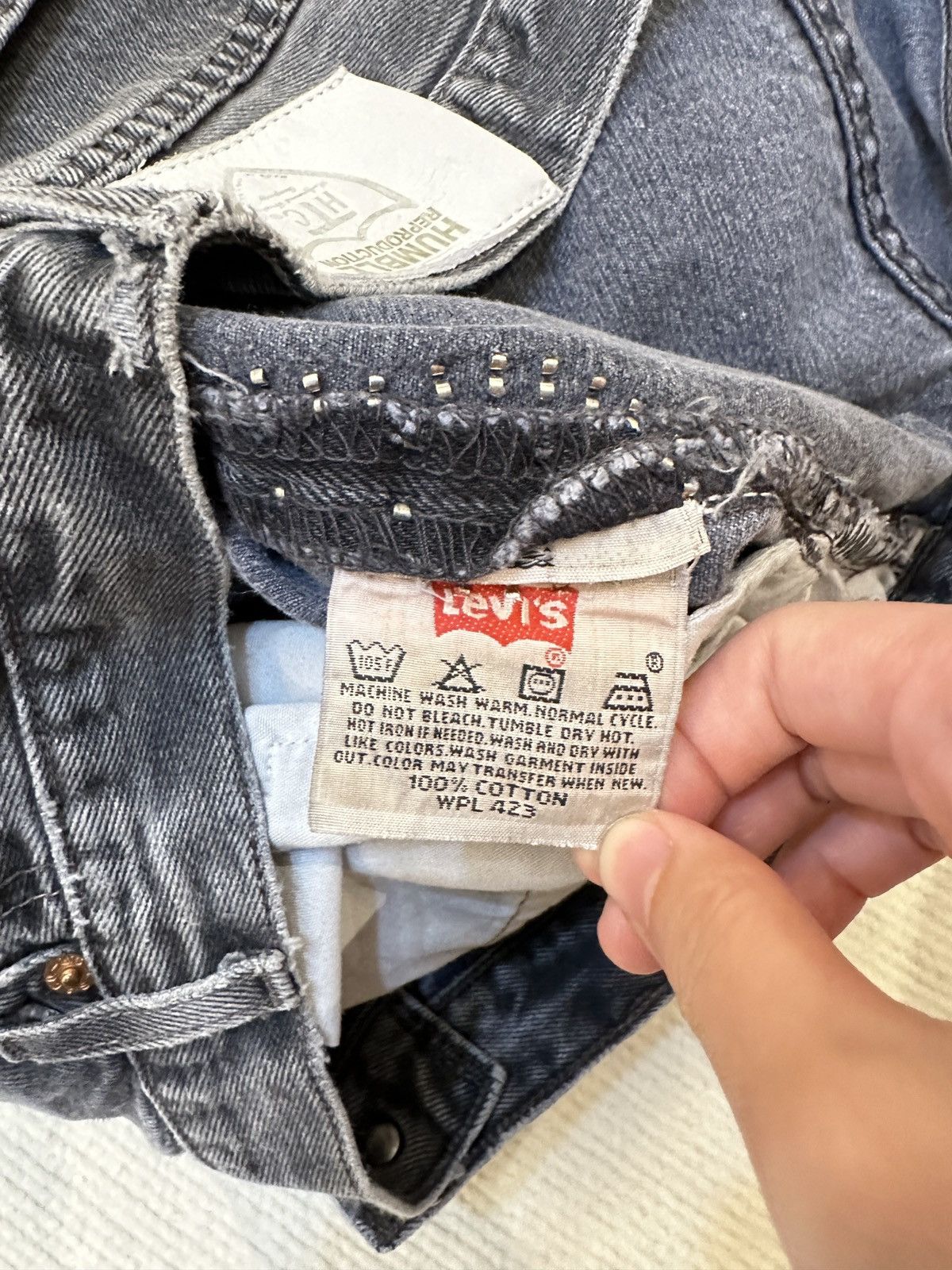 Hollywood Trading Company HTC IrregulaR HUMBLE Gemstone Studded Vintage Levi’s Shorts Size US 34 / EU 50 - 9 Thumbnail