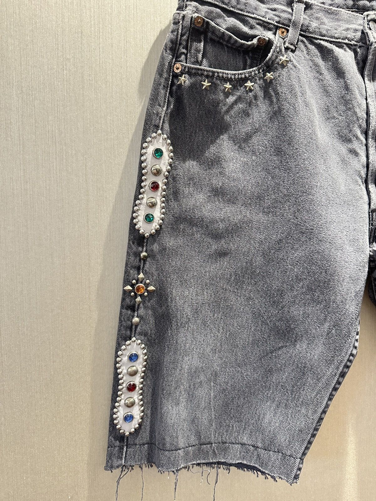 Hollywood Trading Company HTC IrregulaR HUMBLE Gemstone Studded Vintage Levi’s Shorts Size US 34 / EU 50 - 2 Thumbnail