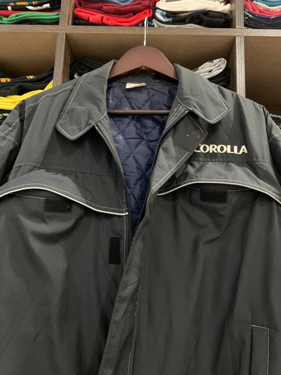 Vintage Vintage Toyota Corolla Reflective Jacket Size US L / EU 52-54 / 3 - 10 Thumbnail
