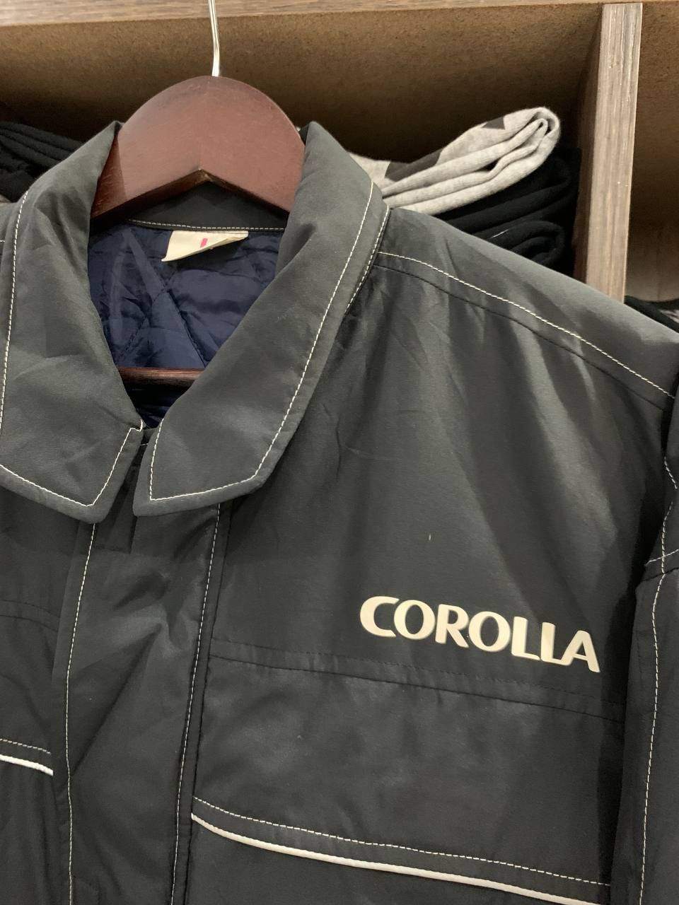 Vintage Vintage Toyota Corolla Reflective Jacket Size US L / EU 52-54 / 3 - 3 Thumbnail