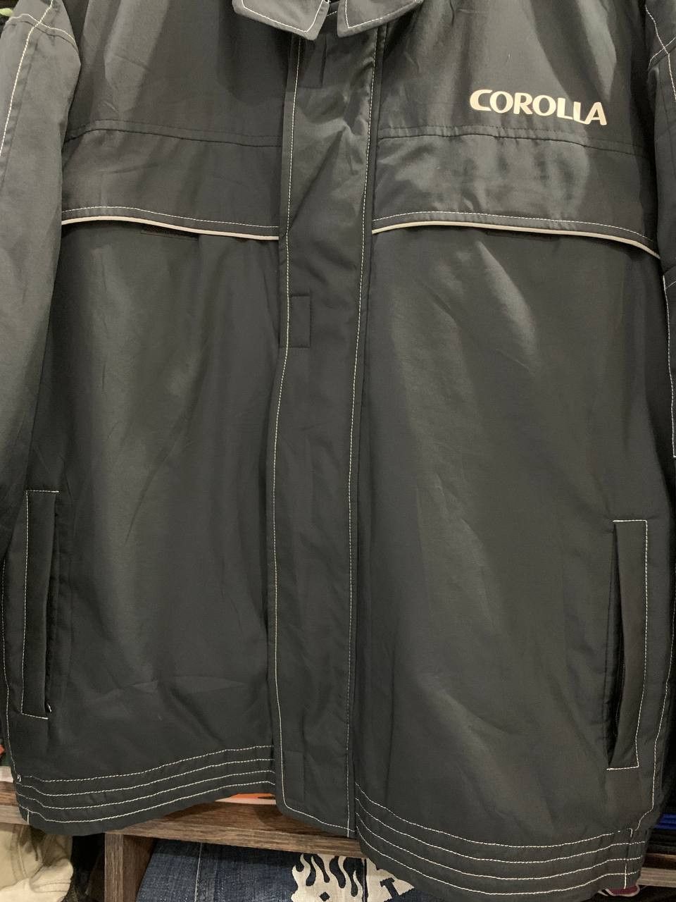 Vintage Vintage Toyota Corolla Reflective Jacket Size US L / EU 52-54 / 3 - 7 Thumbnail