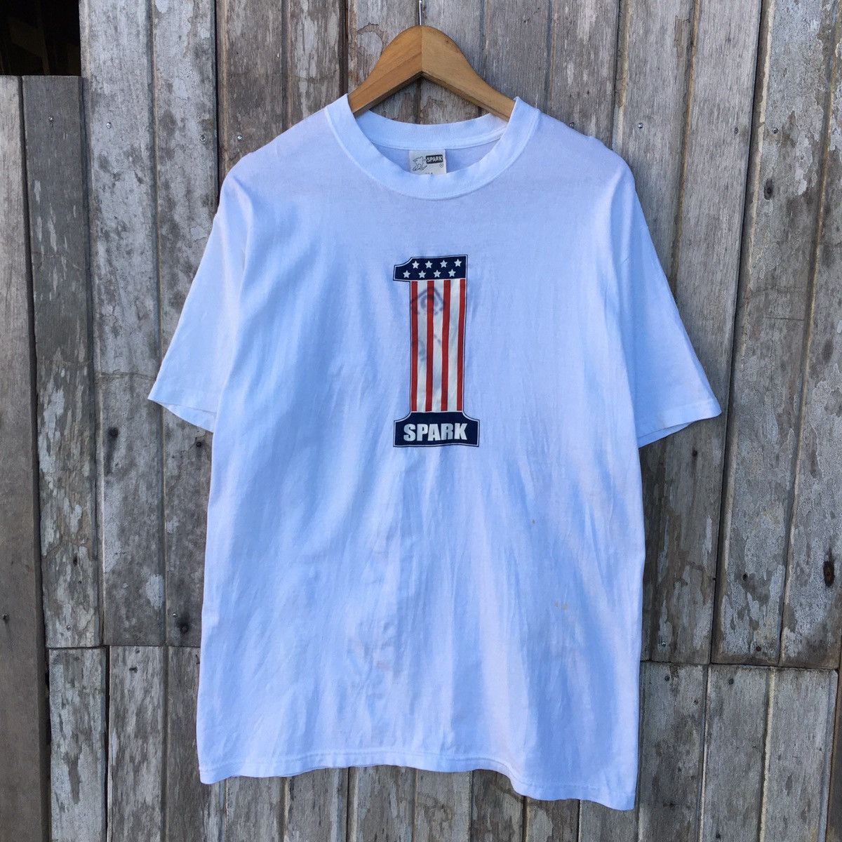 Vintage Thrashed Vintage Y2K Spark Skateboard ERD GRUNGE TSHIRT Size US L / EU 52-54 / 3 - 1 Thumbnail