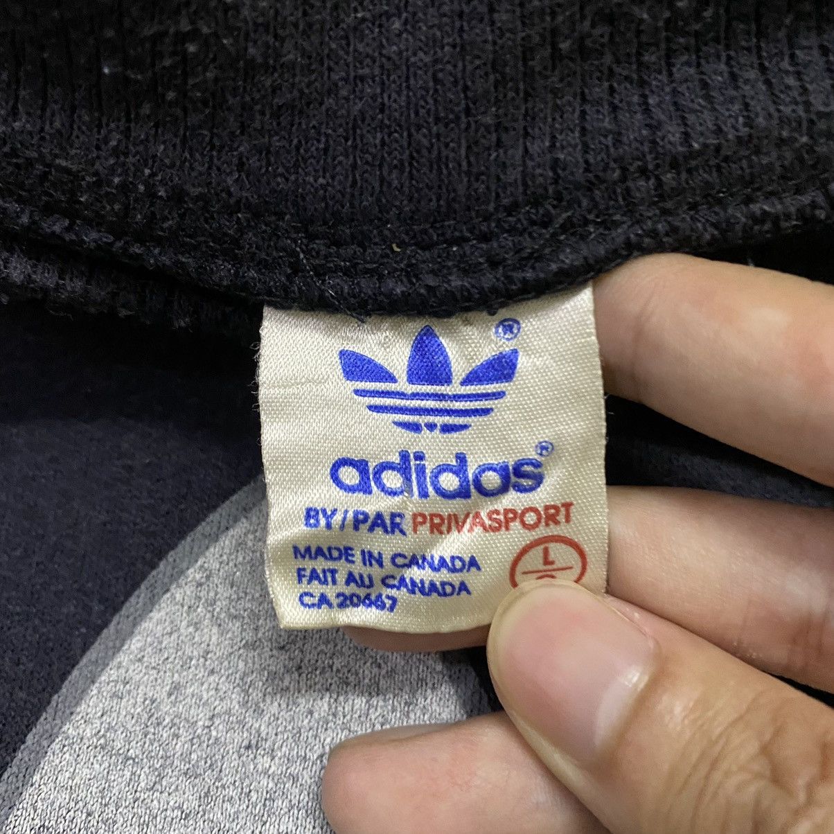Adidas Vintage Adidas Big Logo sweatshirt Size US L / EU 52-54 / 3 - 7 Thumbnail