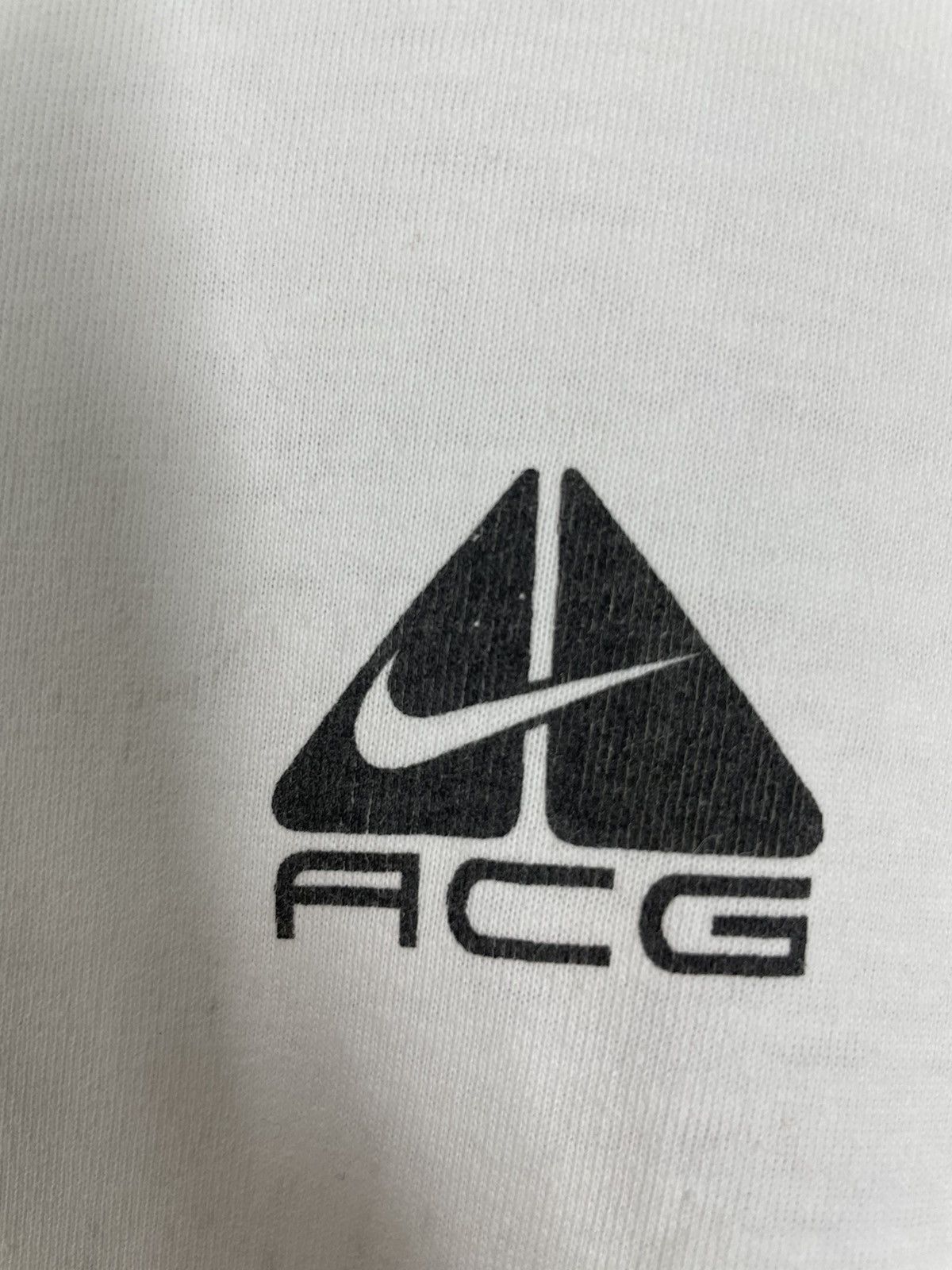 Nike ACG Vintage Y2K Nike ACG big logo t shirt Size US L / EU 52-54 / 3 - 4 Thumbnail