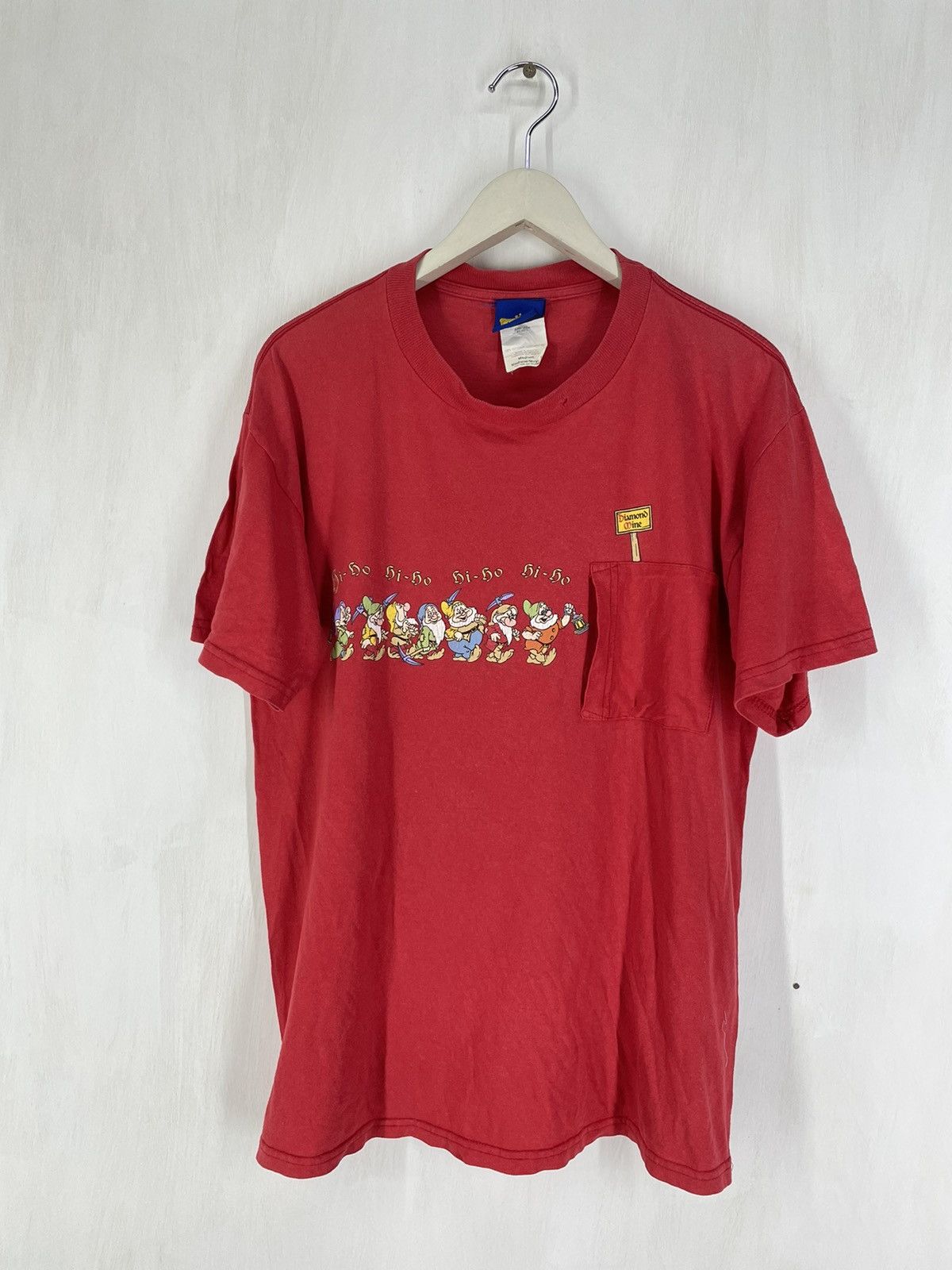 Cartoon Network Vintage Y2K Snow white and the seven dwarves pocket tee Size US M / EU 48-50 / 2 - 1 Thumbnail