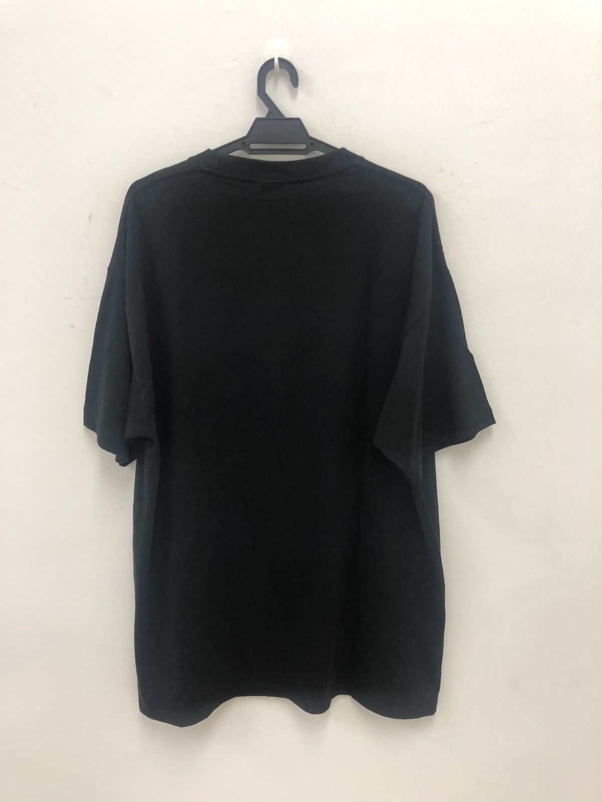 Freshjive Rare Vintage FRESHJIVE Destroys Mickey Mouse Disney Shirt Size US XL / EU 56 / 4 - 4 Thumbnail