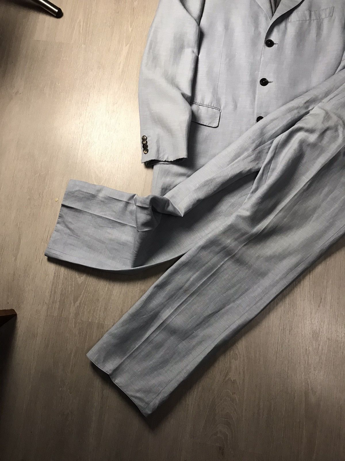 Givenchy Givenchy gentleman Lana Lino luxury suit Size 40R - 3 Thumbnail
