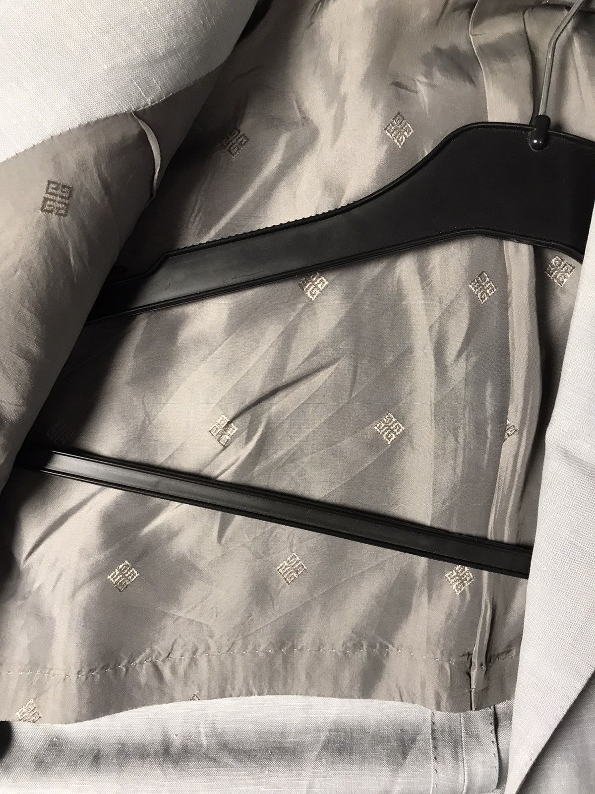 Givenchy Givenchy gentleman Lana Lino luxury suit Size 40R - 13 Thumbnail