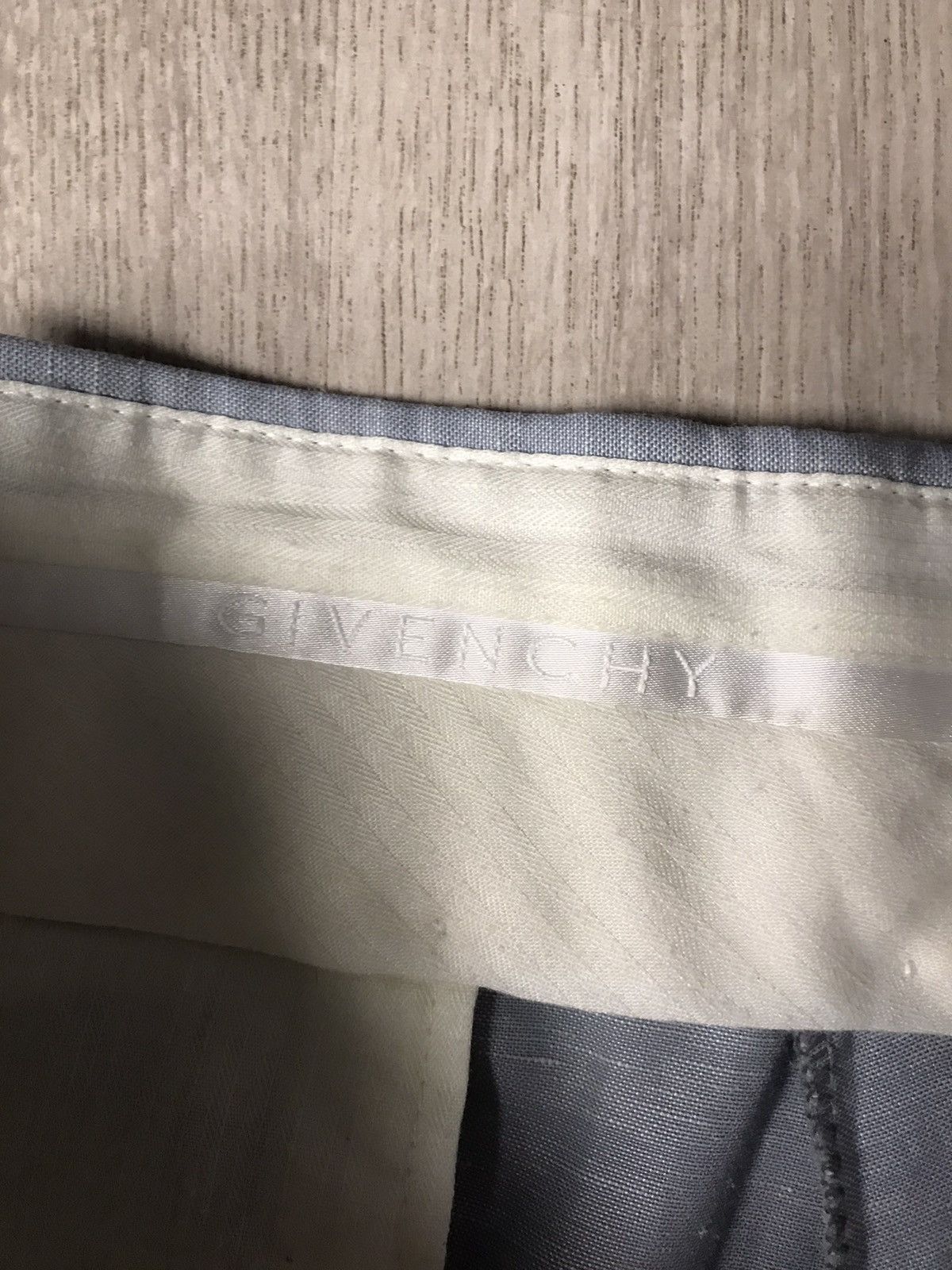 Givenchy Givenchy gentleman Lana Lino luxury suit Size 40R - 22 Thumbnail