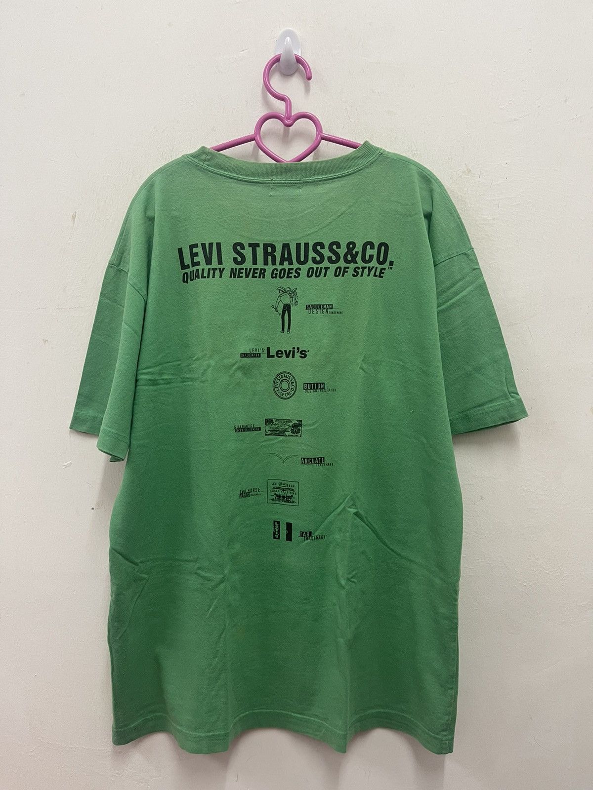 Rare Vintage LEVIS Red Tab Tee
