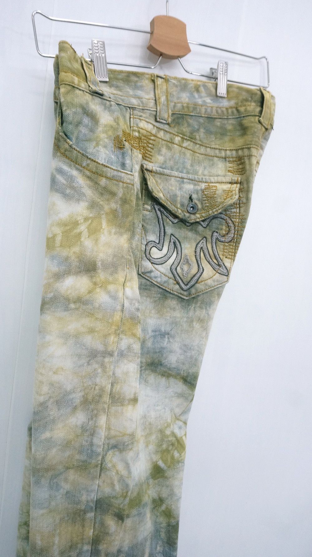 Japanese Brand Rare Japanese Brand JONEAA Tie Dye Camo Short Rise Jeans Size US 31 - 12 Thumbnail