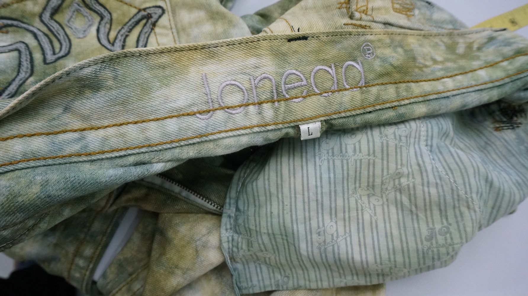 Japanese Brand Rare Japanese Brand JONEAA Tie Dye Camo Short Rise Jeans Size US 31 - 13 Thumbnail