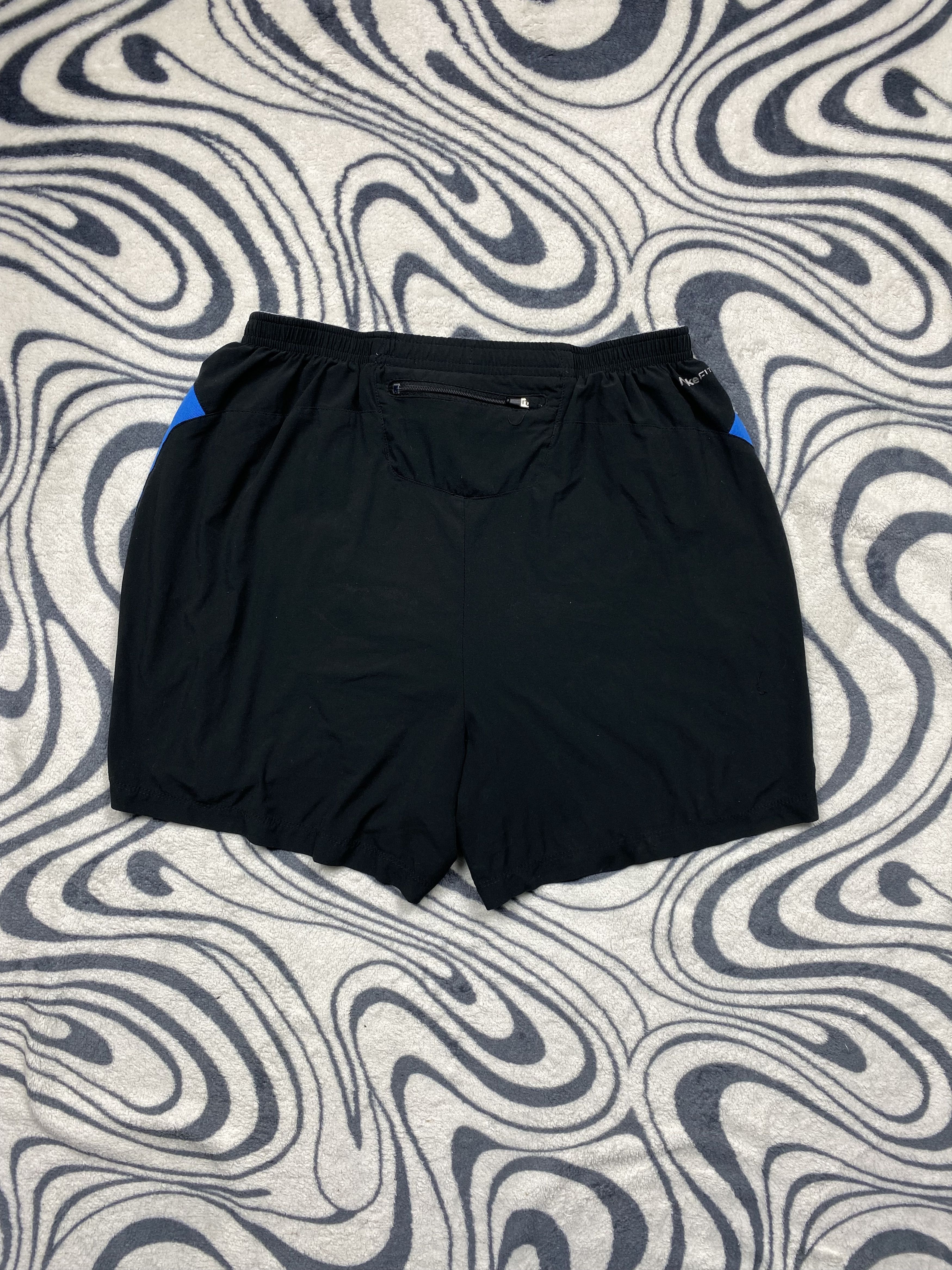 Nike × Vintage Vintage Nike Mens Shorts Y2K Size US 32 / EU 48 - 7 Thumbnail