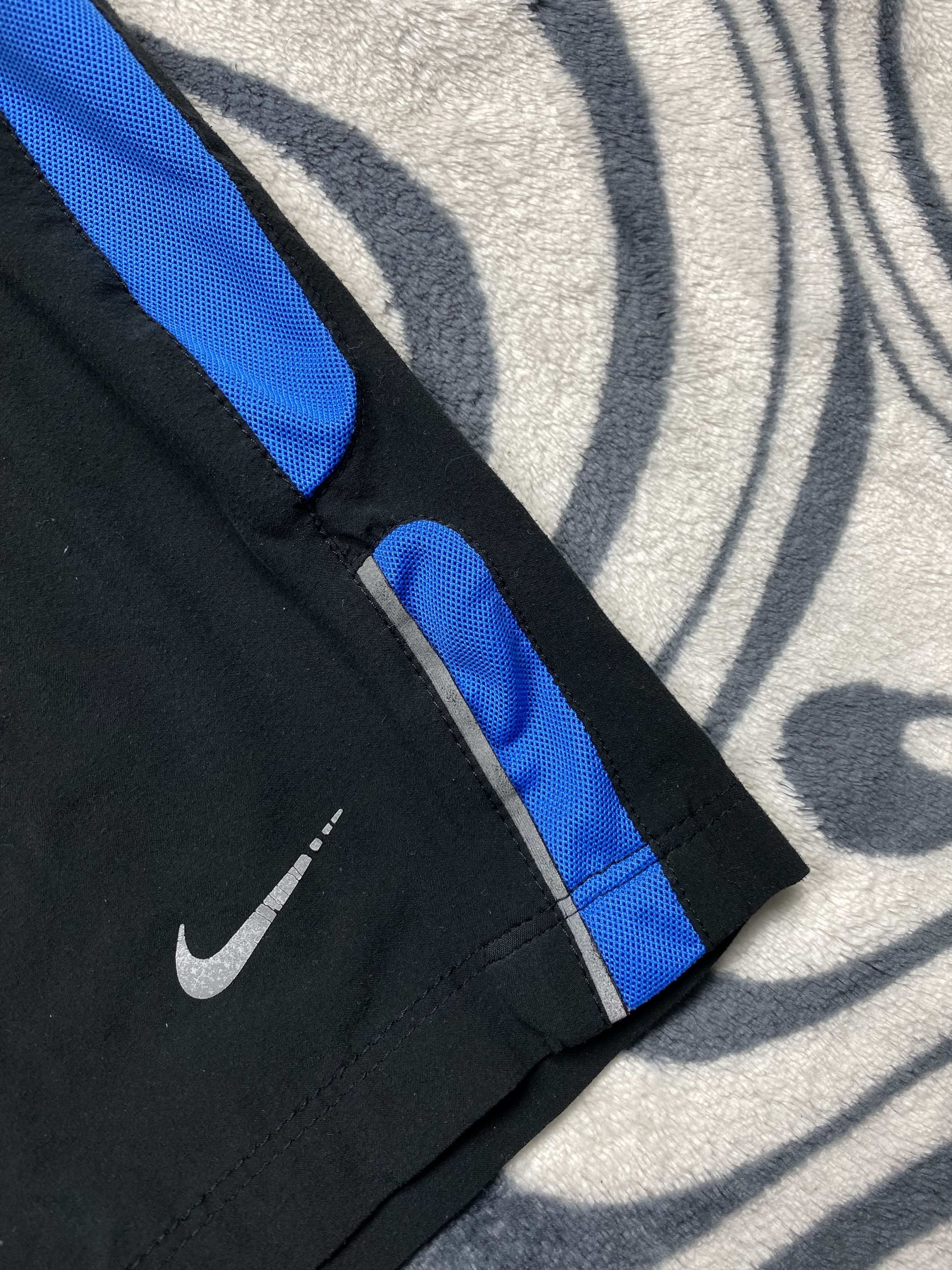 Nike × Vintage Vintage Nike Mens Shorts Y2K Size US 32 / EU 48 - 3 Thumbnail