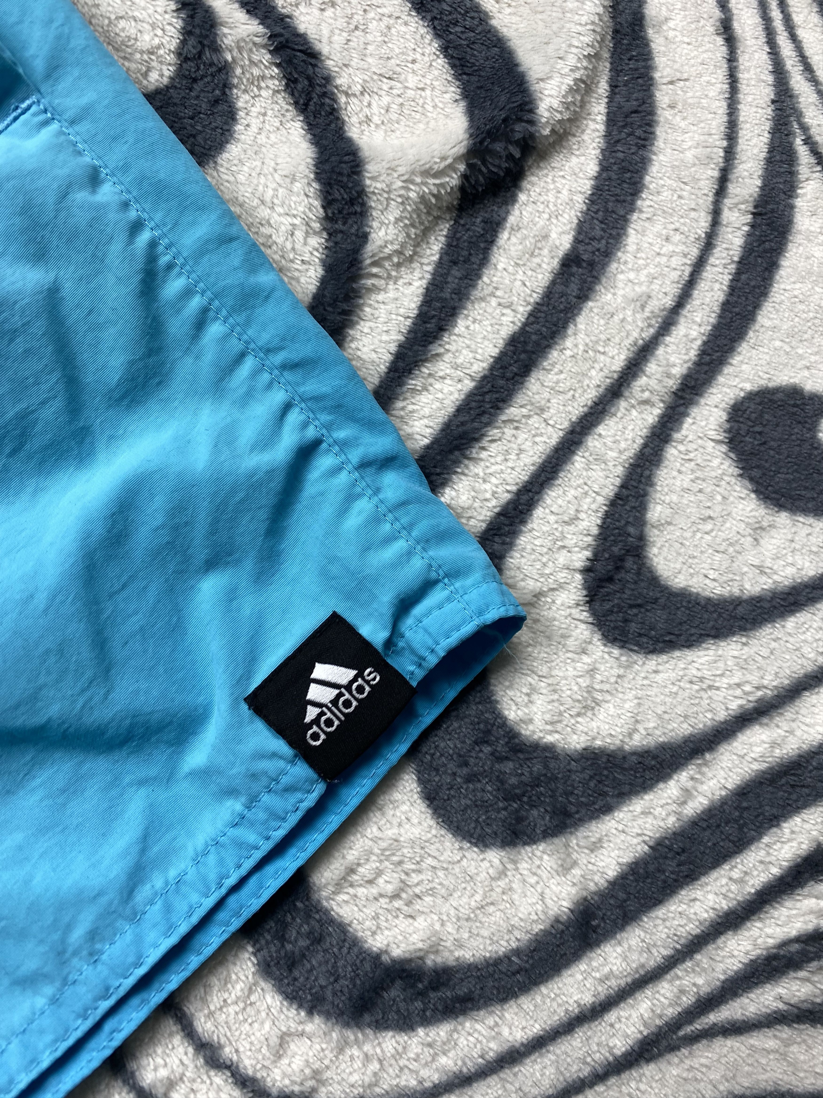 Adidas Vintage Adidas Mens Nylon Shorts Y2K Size US 28 / EU 44 - 3 Thumbnail