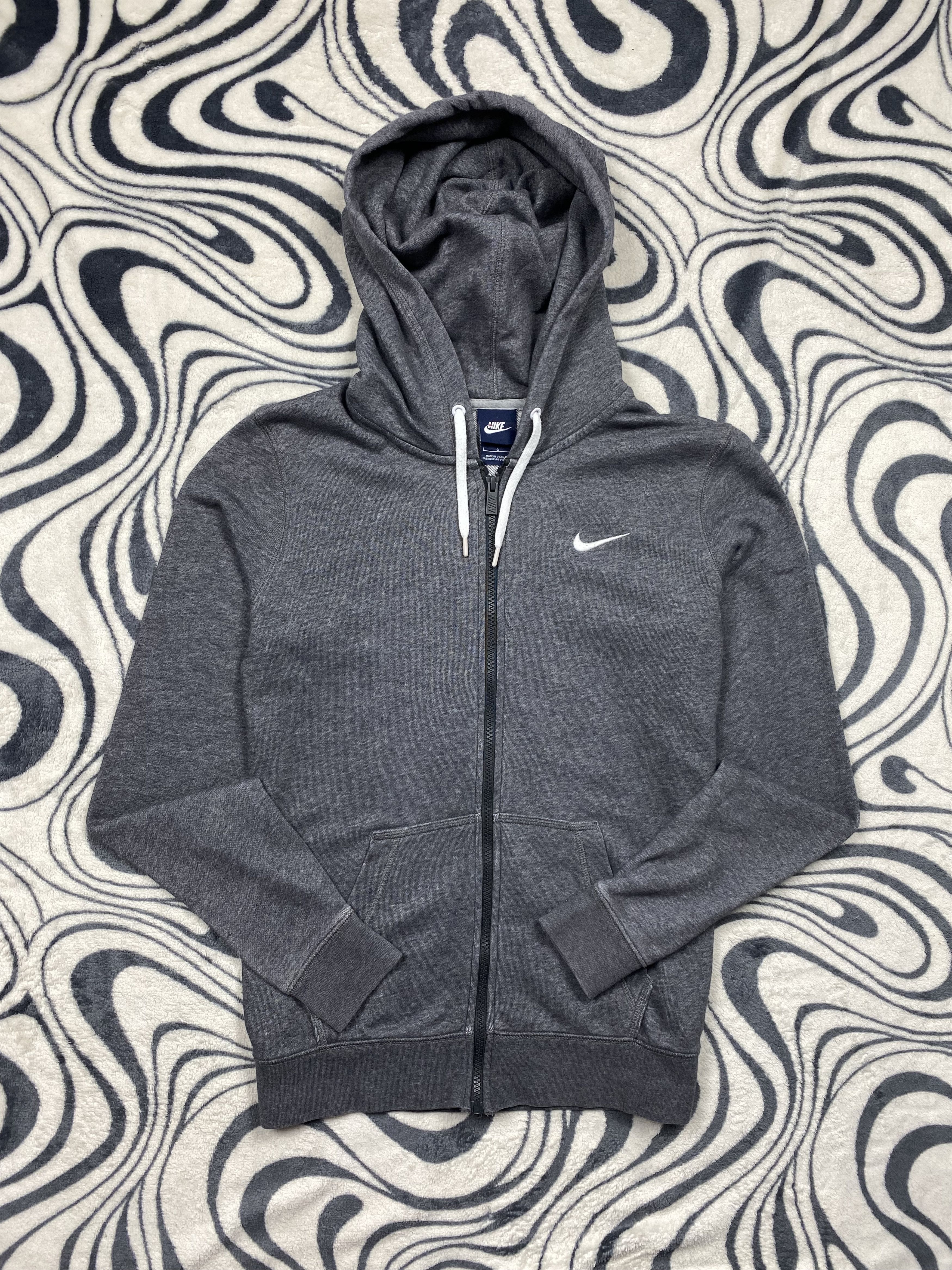 Nike Nike Vintage Mens Zip Hoodie Swoosh Y2K Size US L / EU 52-54 / 3 - 1 Thumbnail