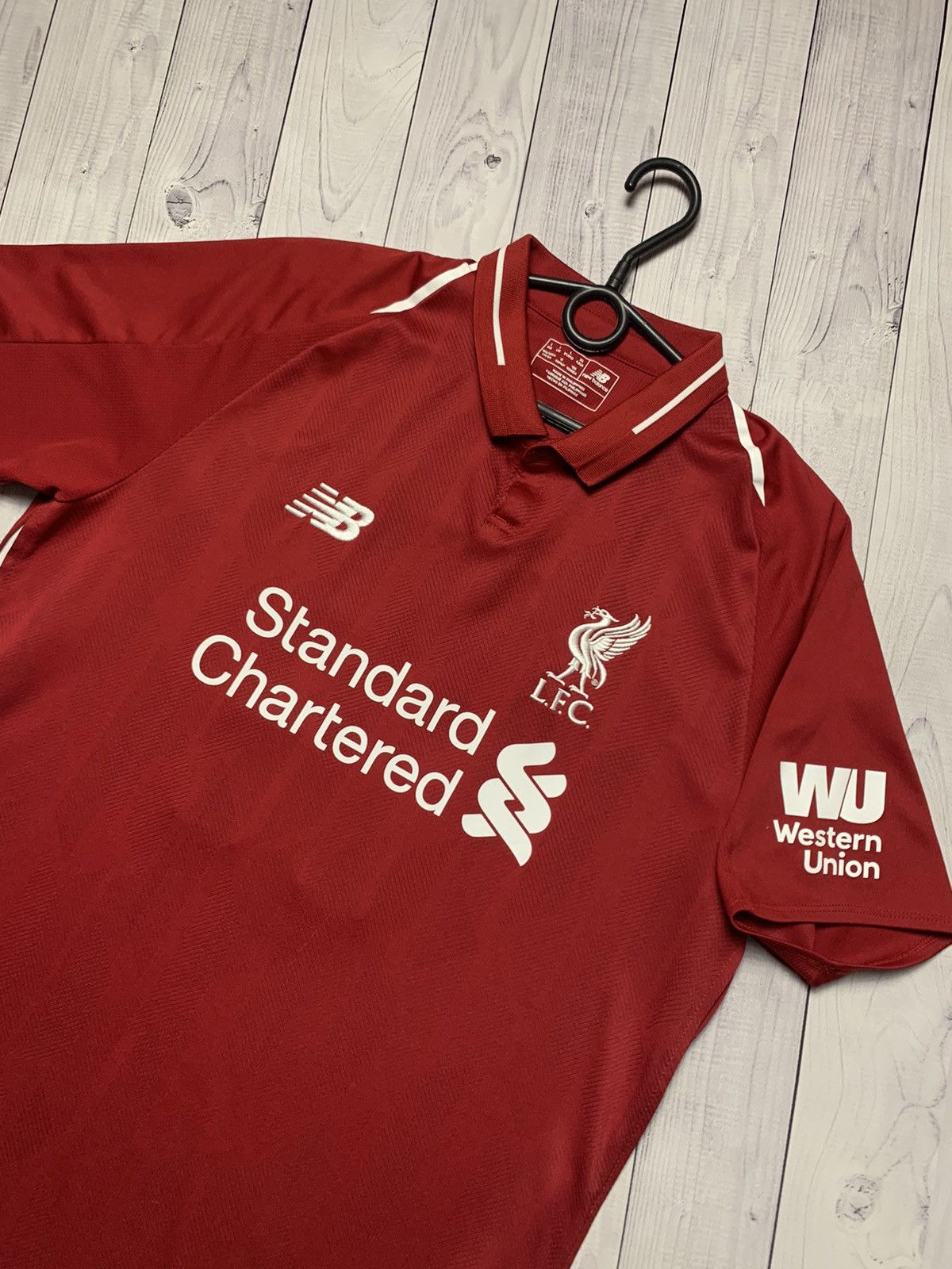 Vintage Vintage Liverpool 11 Salah soccer jersey size L Size US L / EU 52-54 / 3 - 3 Thumbnail