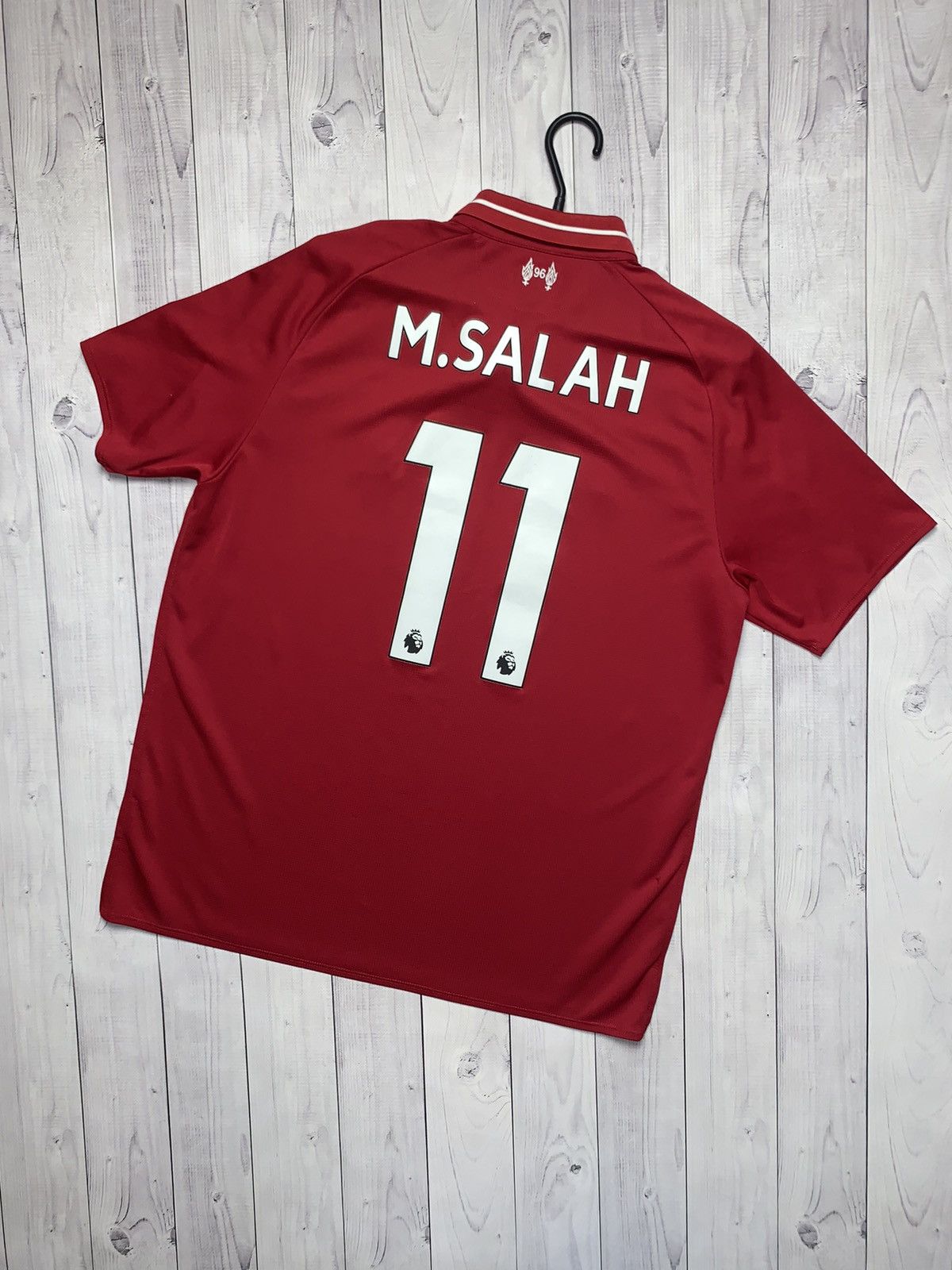 Vintage Vintage Liverpool 11 Salah soccer jersey size L Size US L / EU 52-54 / 3 - 1 Thumbnail