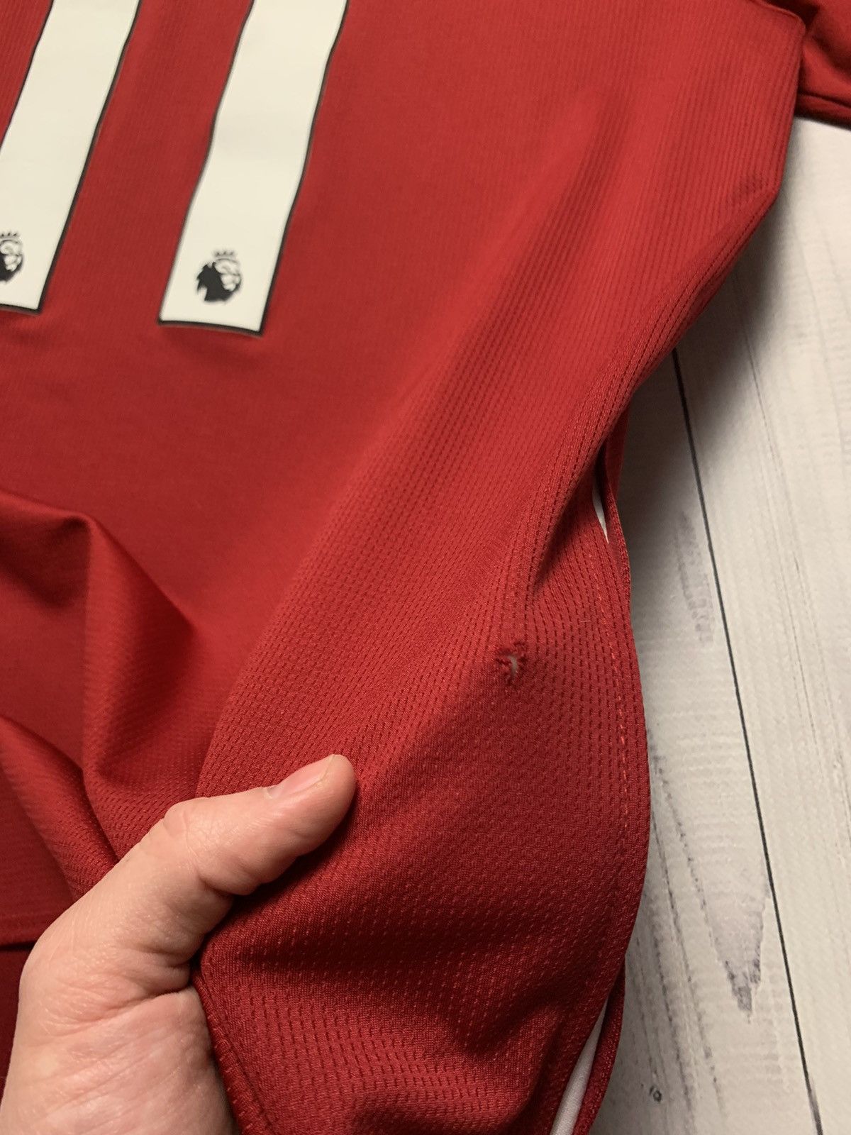 Vintage Vintage Liverpool 11 Salah soccer jersey size L Size US L / EU 52-54 / 3 - 8 Thumbnail