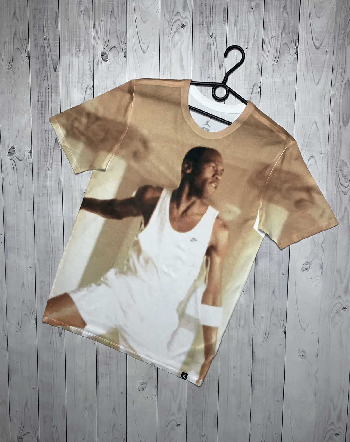 Jordan Brand × Nike Nike Air Jordan big logo tee size M basketball rare Size US M / EU 48-50 / 2 - 1 Thumbnail