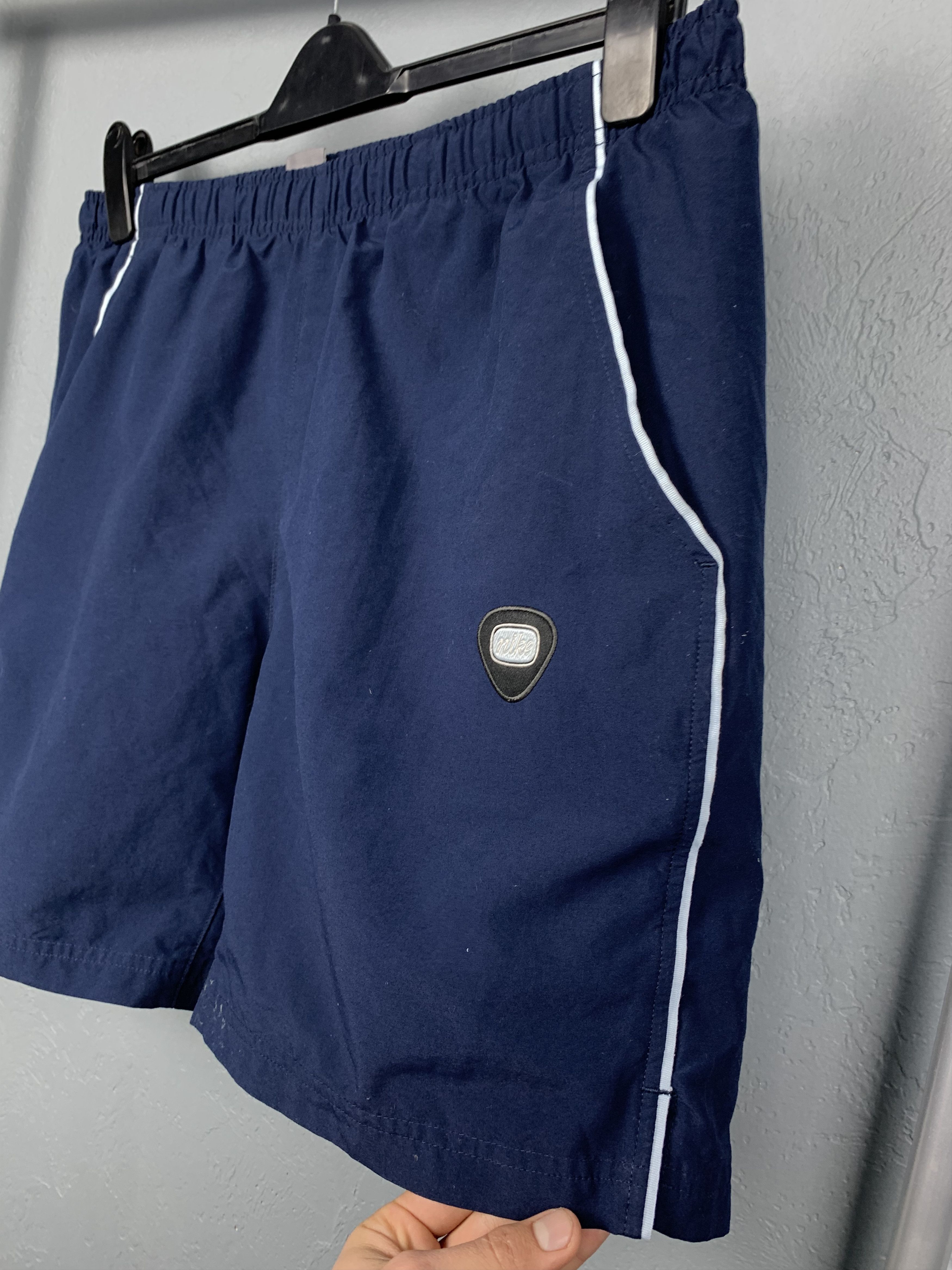 Nike × Vintage Vintage Nike Mens Nylon Shorts Y2K Size US 34 / EU 50 - 2 Thumbnail