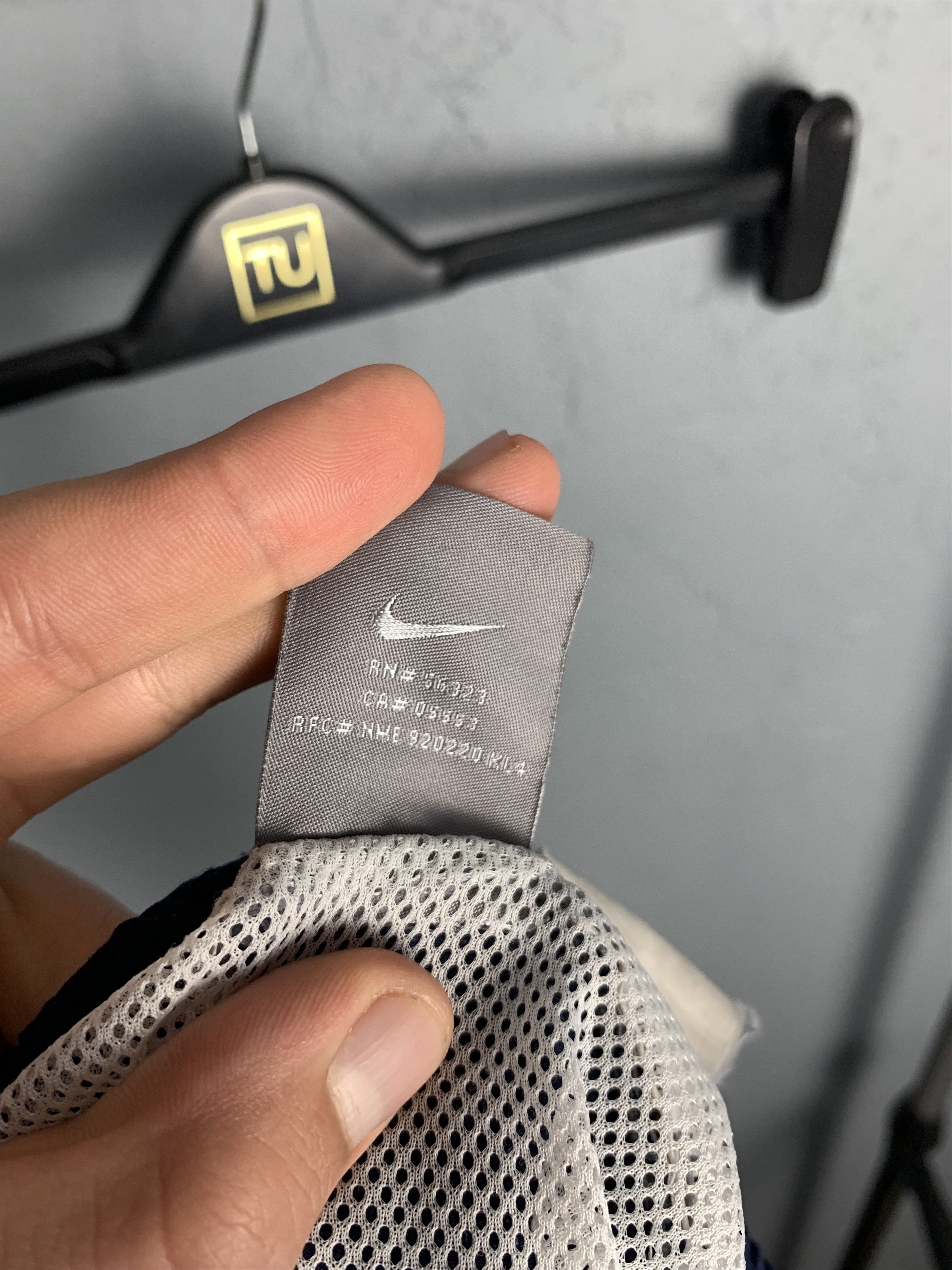 Nike × Vintage Vintage Nike Mens Nylon Shorts Y2K Size US 34 / EU 50 - 9 Thumbnail