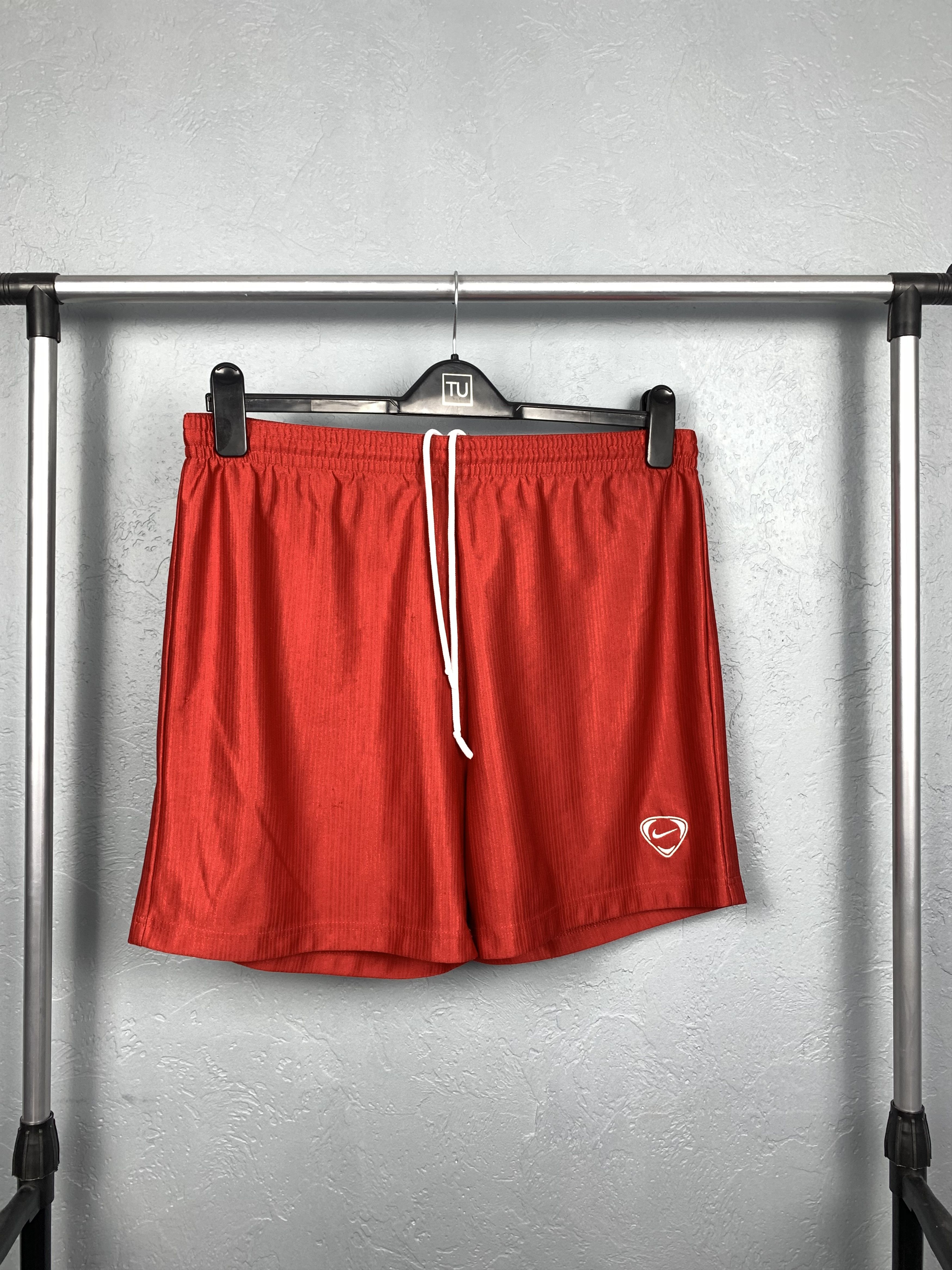 Nike × Vintage Nike Vintage Mens Shorts Dri Fit Y2K Size US 32 / EU 48 - 1 Thumbnail